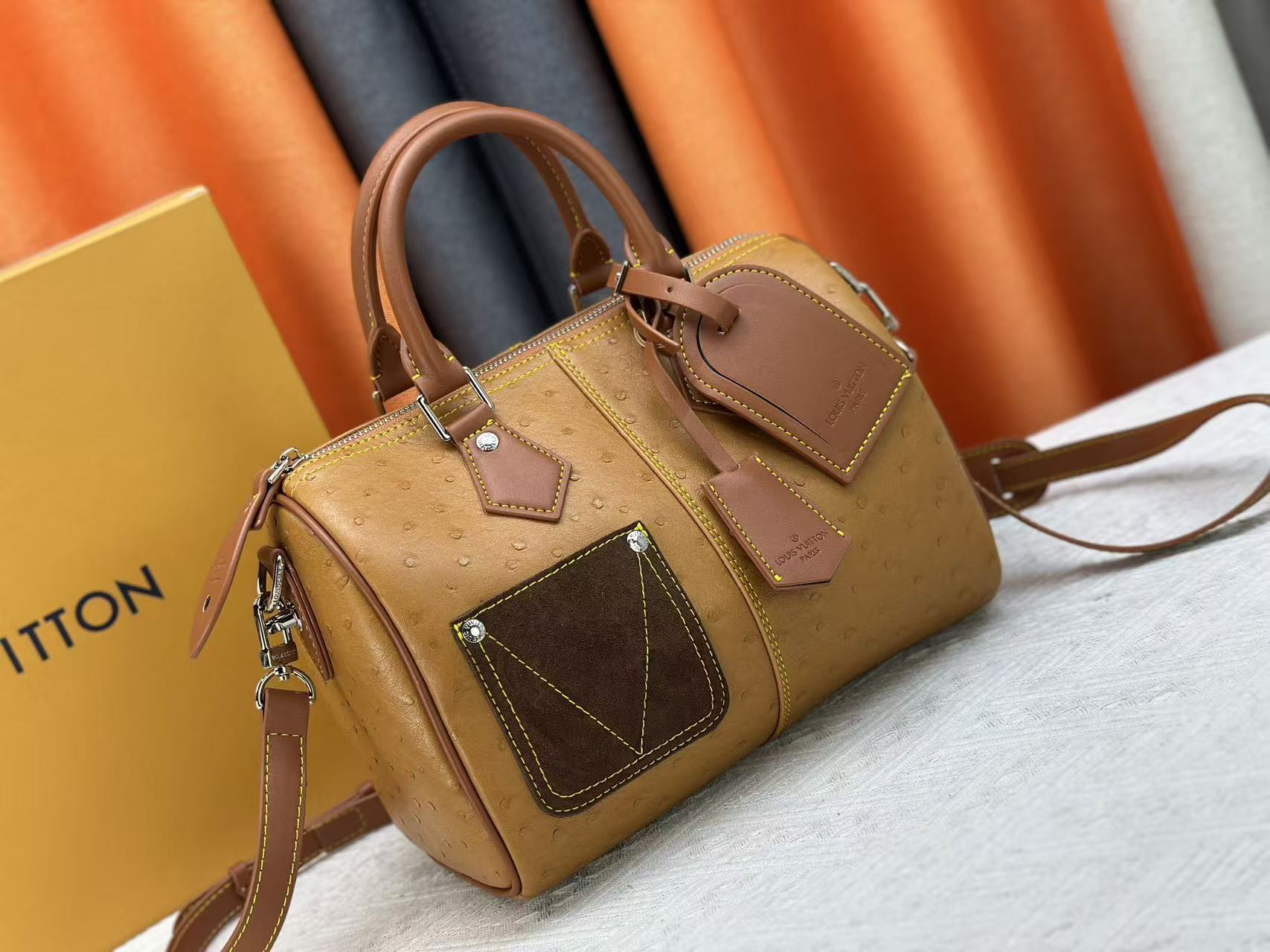 LV Speedy Bandoulière 20 Handbag