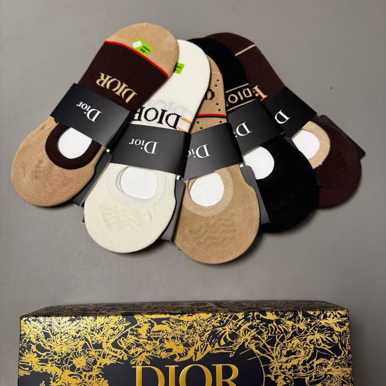 Dior Invisible Socks [5 pairs per box]