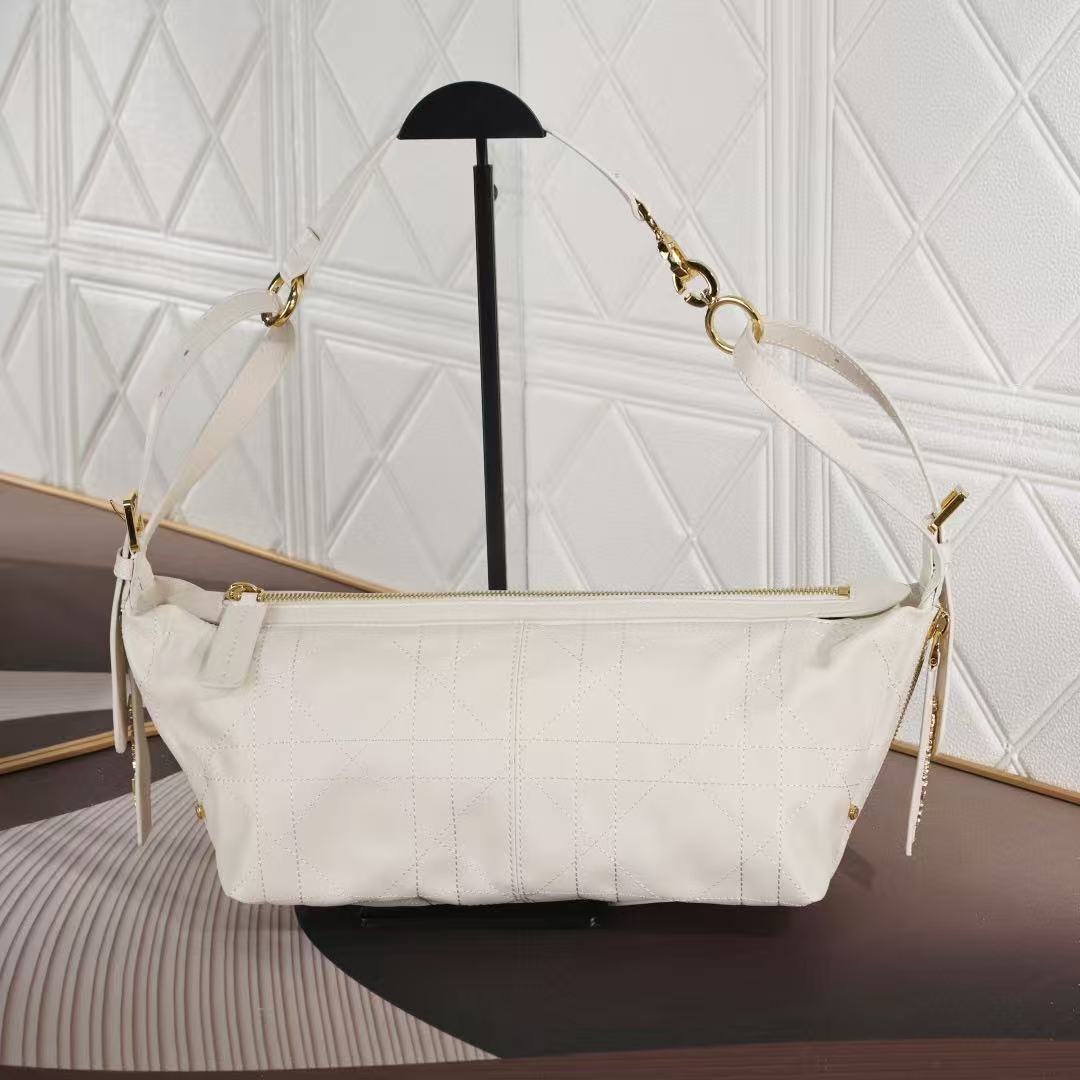 Dior D-Journey Gloves