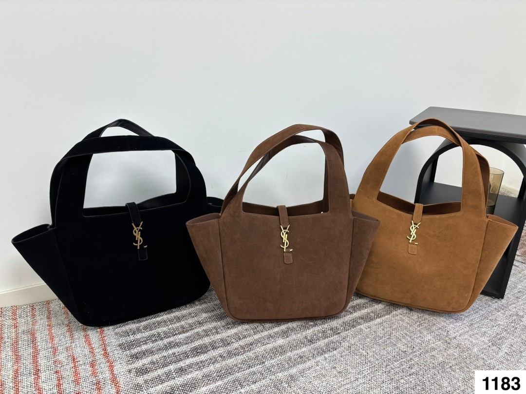 YSl Le 5 A 7 Bea suede tote bag