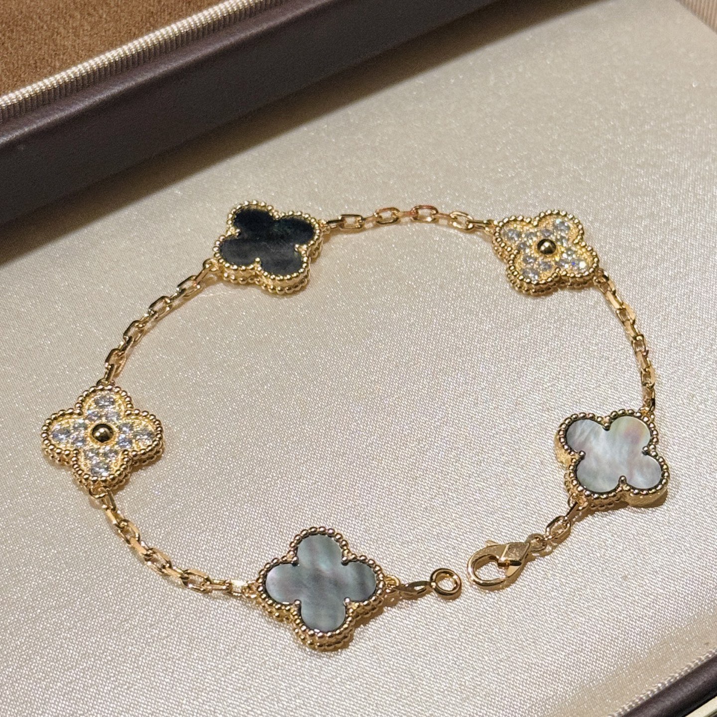 Van Cleef & Arpels VCA Laser Bracelet