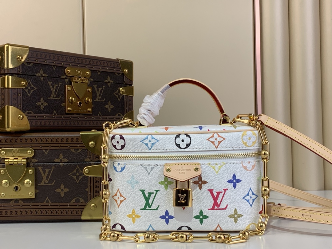 LV X TM Vanity Chain Pouch - 10A mirror version