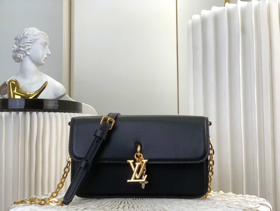 LV Wallet On Chain Bloom Bag - 10A mirror version