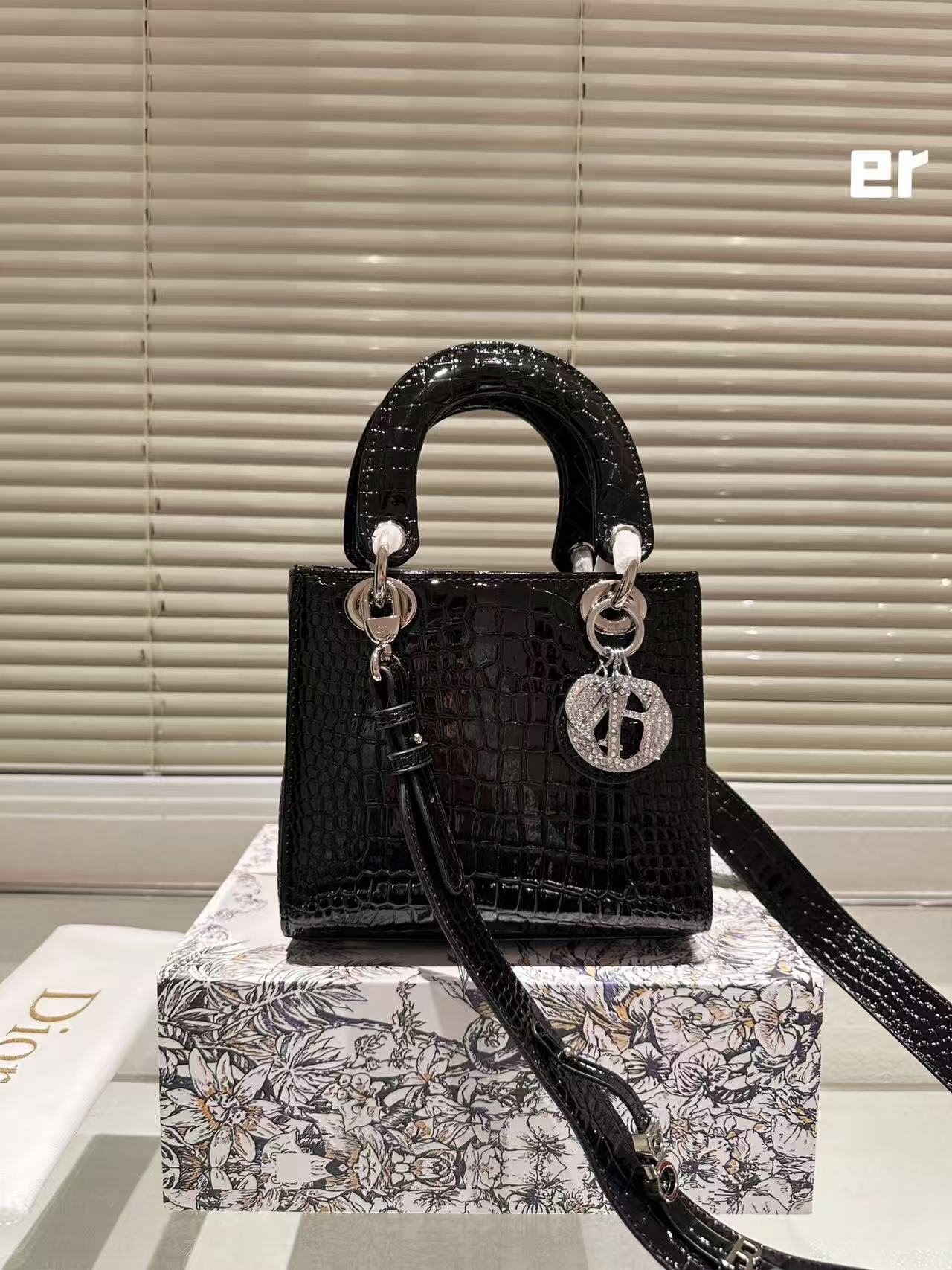 DIOR Lady Dior Diamond Buckle Bag