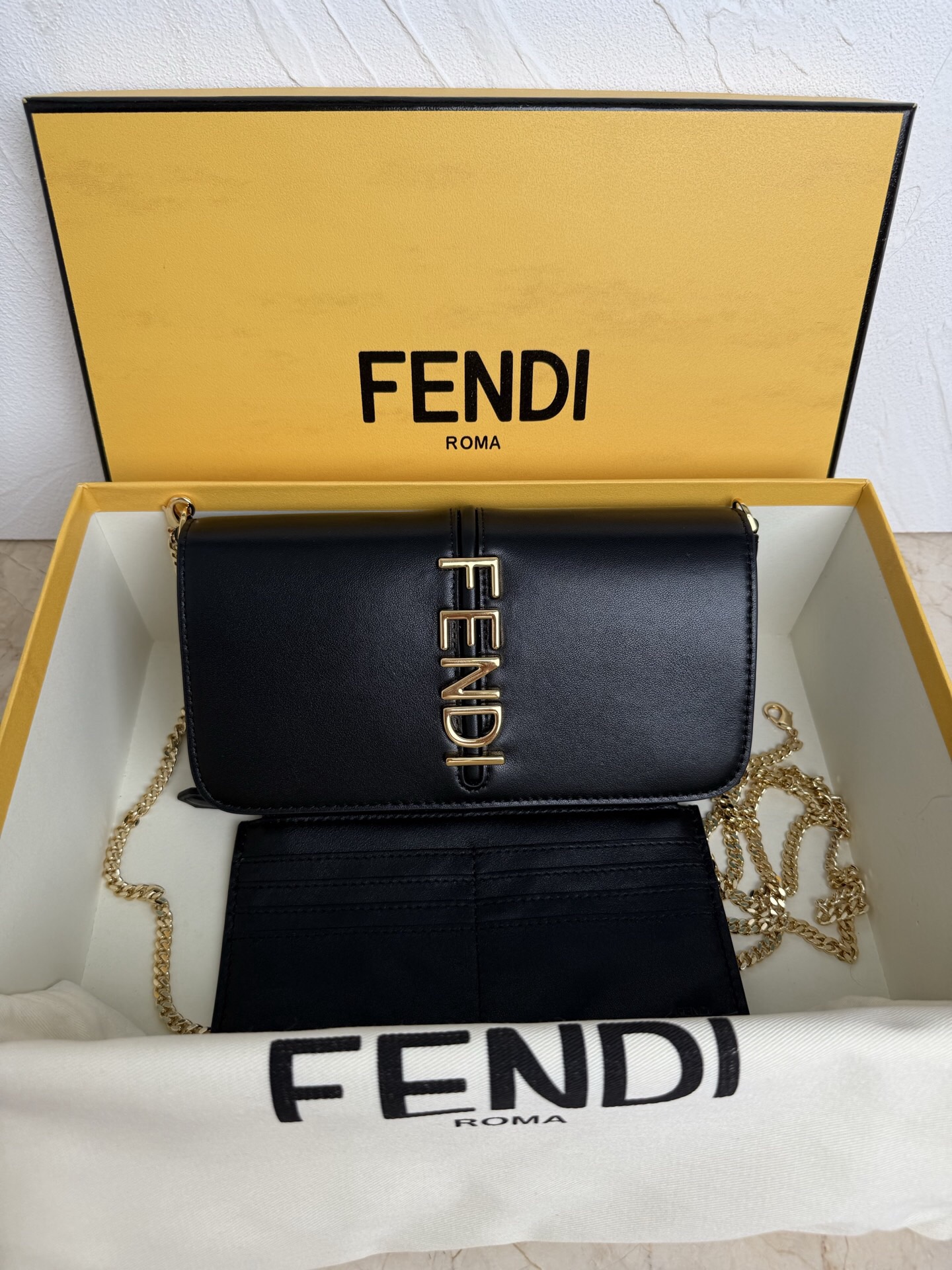 Fendi Fendigraphy Messenger bag 10A