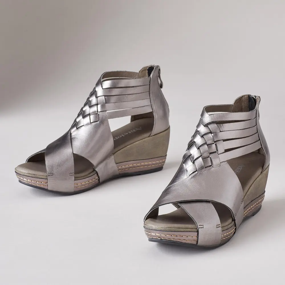 Rowena Wedges