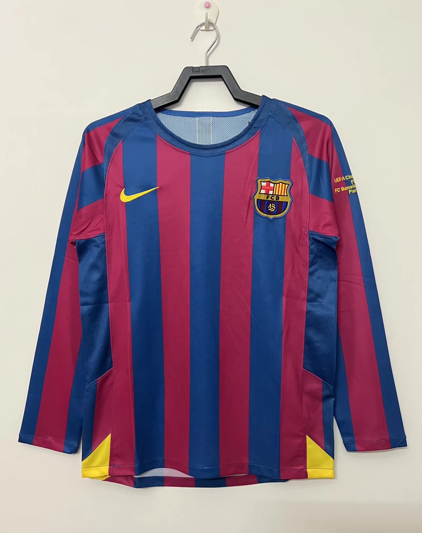Barcelona Retro   Barcelona Home  long sleeves Jersey   2005/06