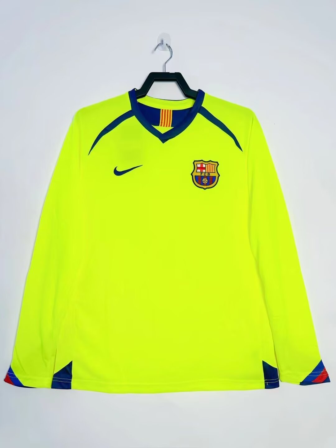 Barcelona Retro   Long Sleeve  Away Jersey   2005/06