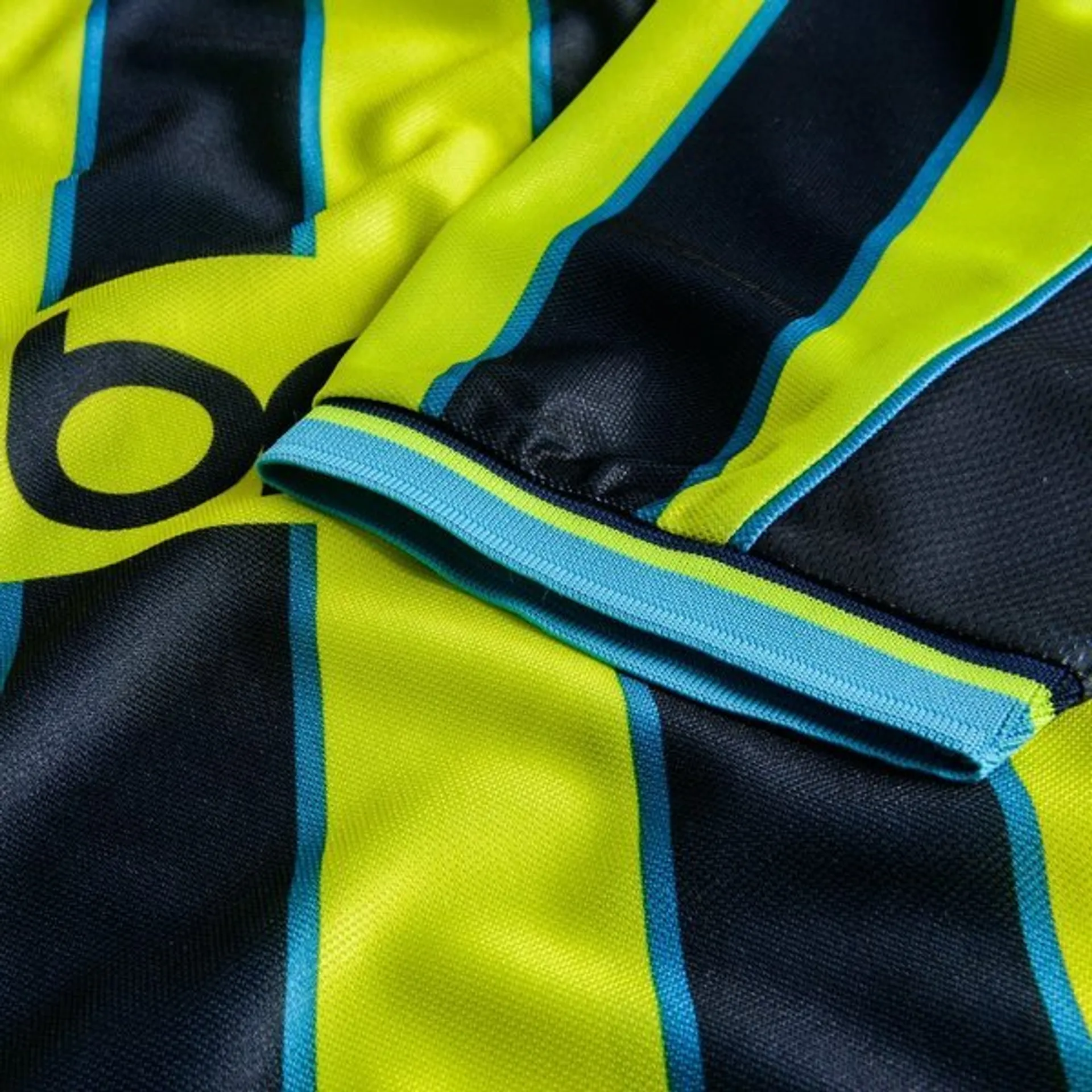 Manchester City  Away Jersey  1998/99