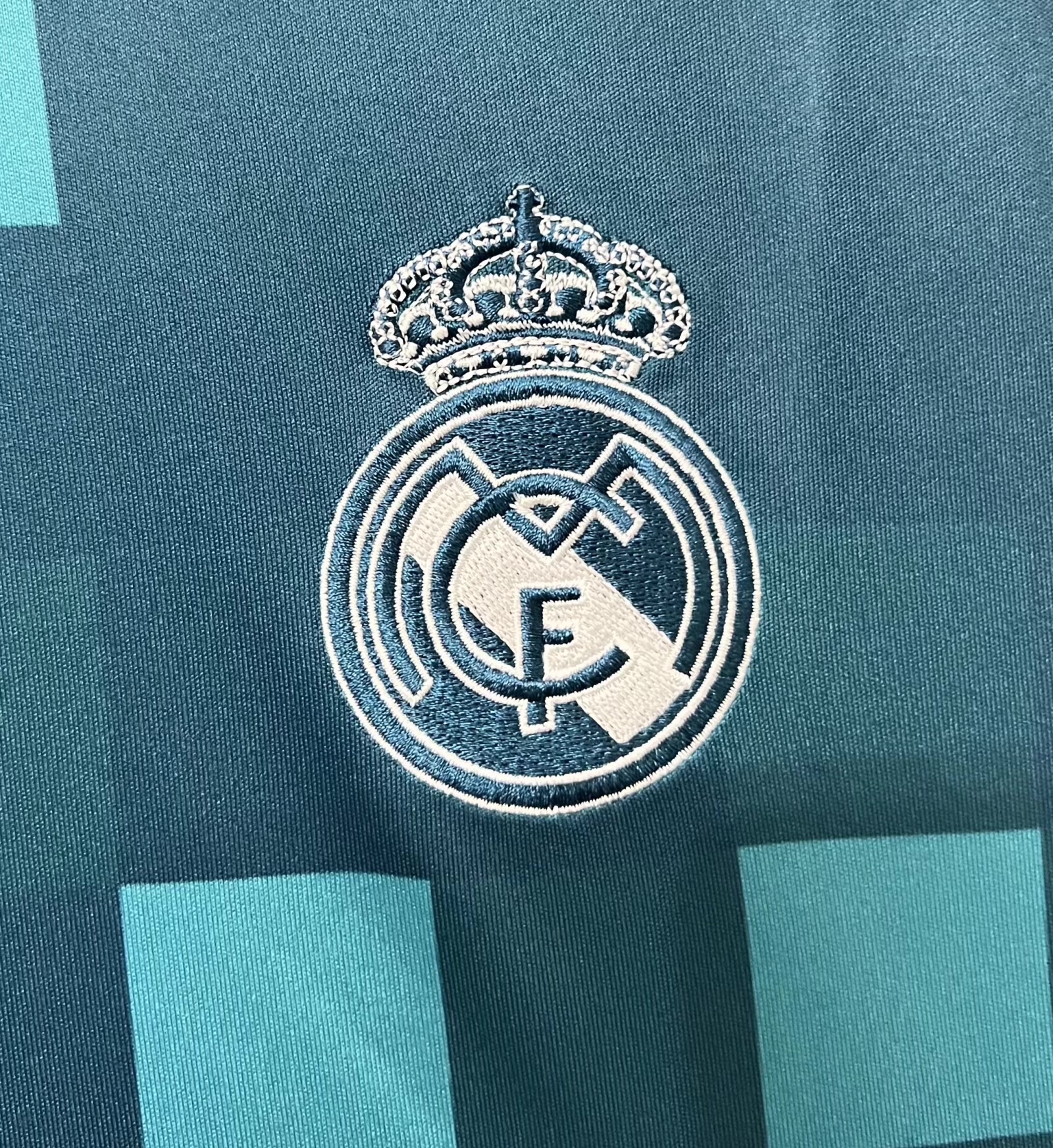 Real Madrid Third Long Sleeve Jersey 2017/18