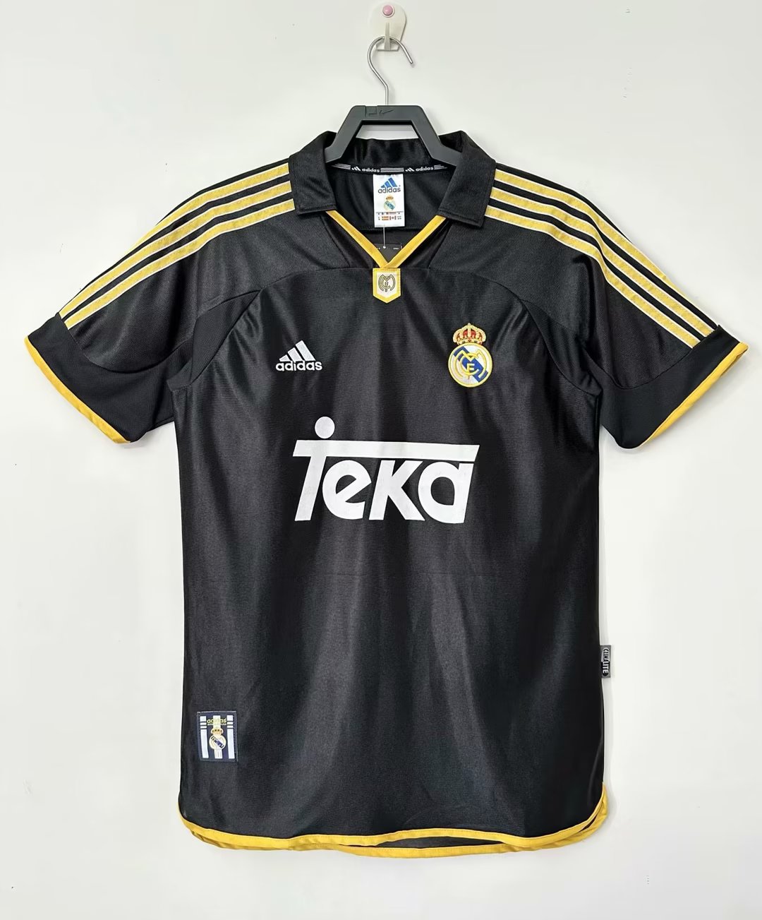Real Madrid Away Retro Jersey 1999/00