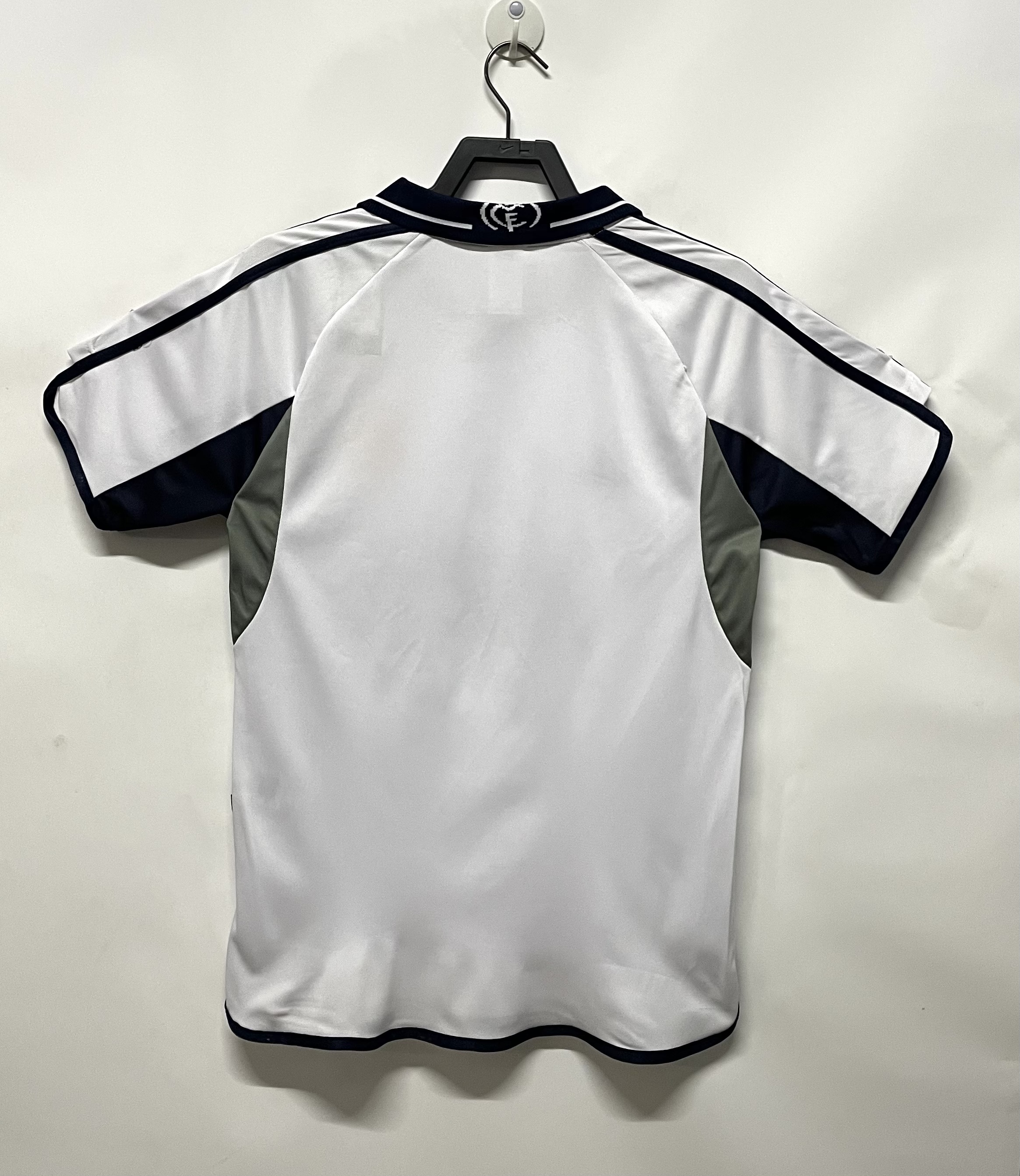 Real Madrid Home Retro Jersey 2000/01