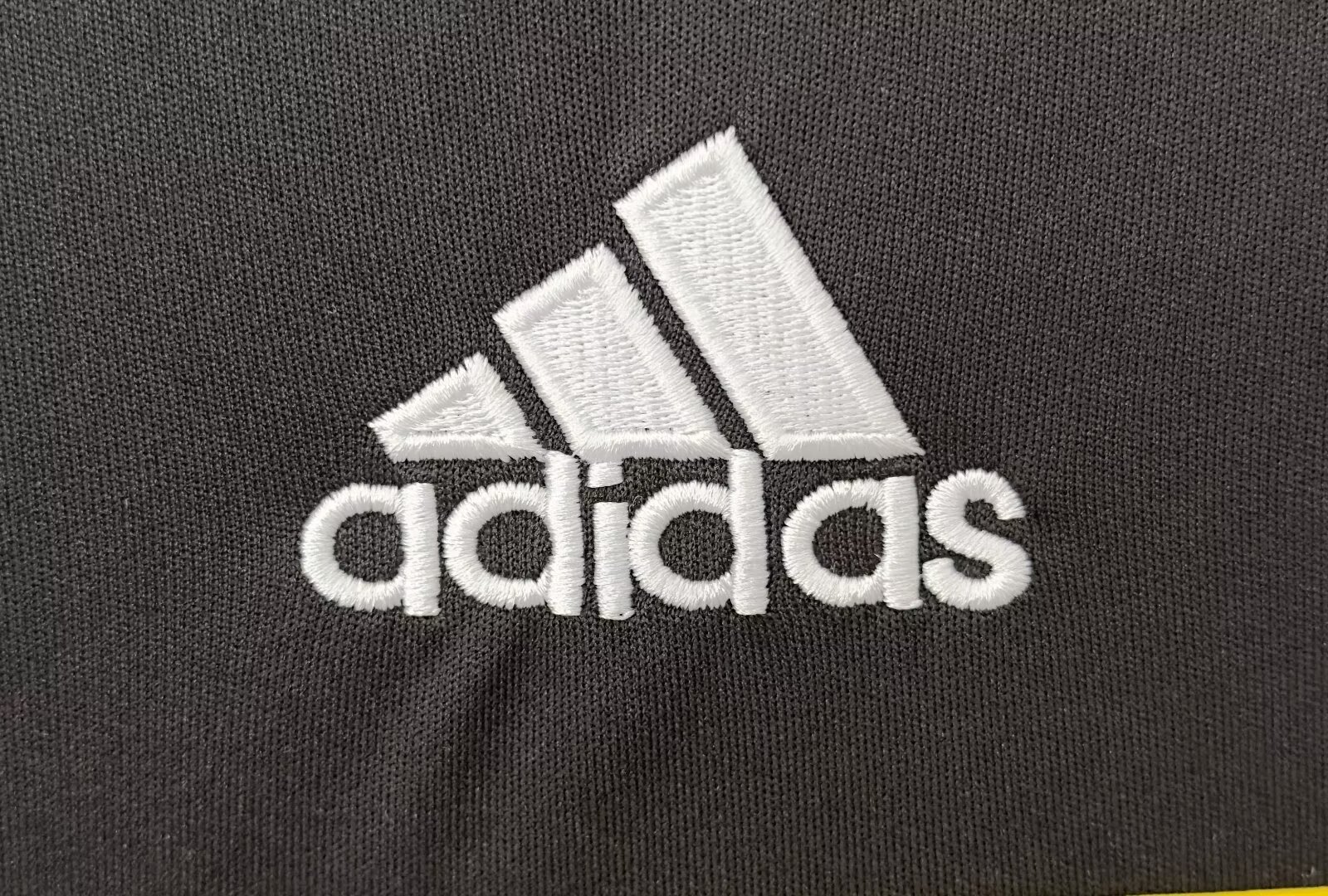 Real Madrid GOALKEEPER  Jersey 2011/12 black