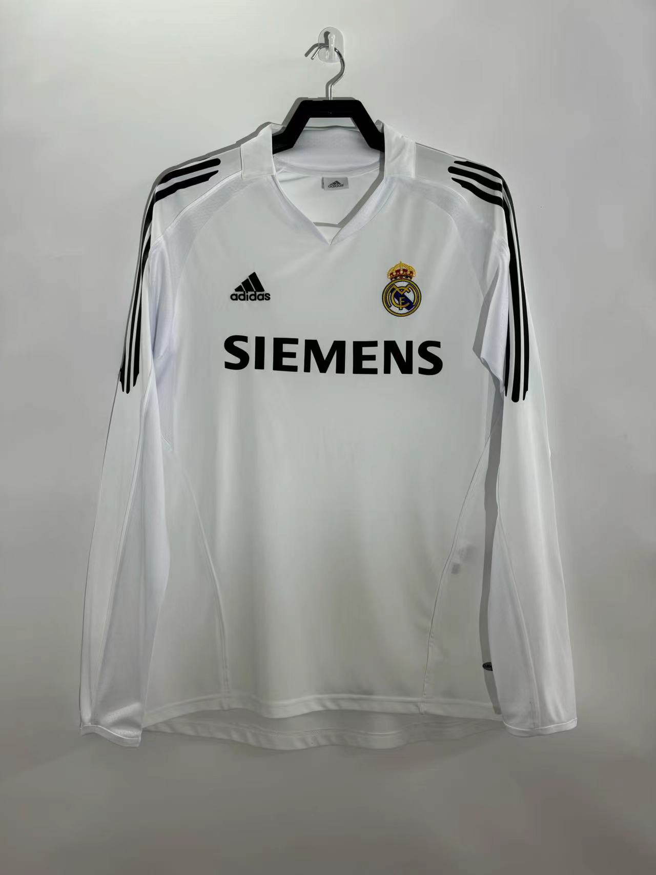 Real Madrid Home Long Sleeve  Retro Jersey 2005/06