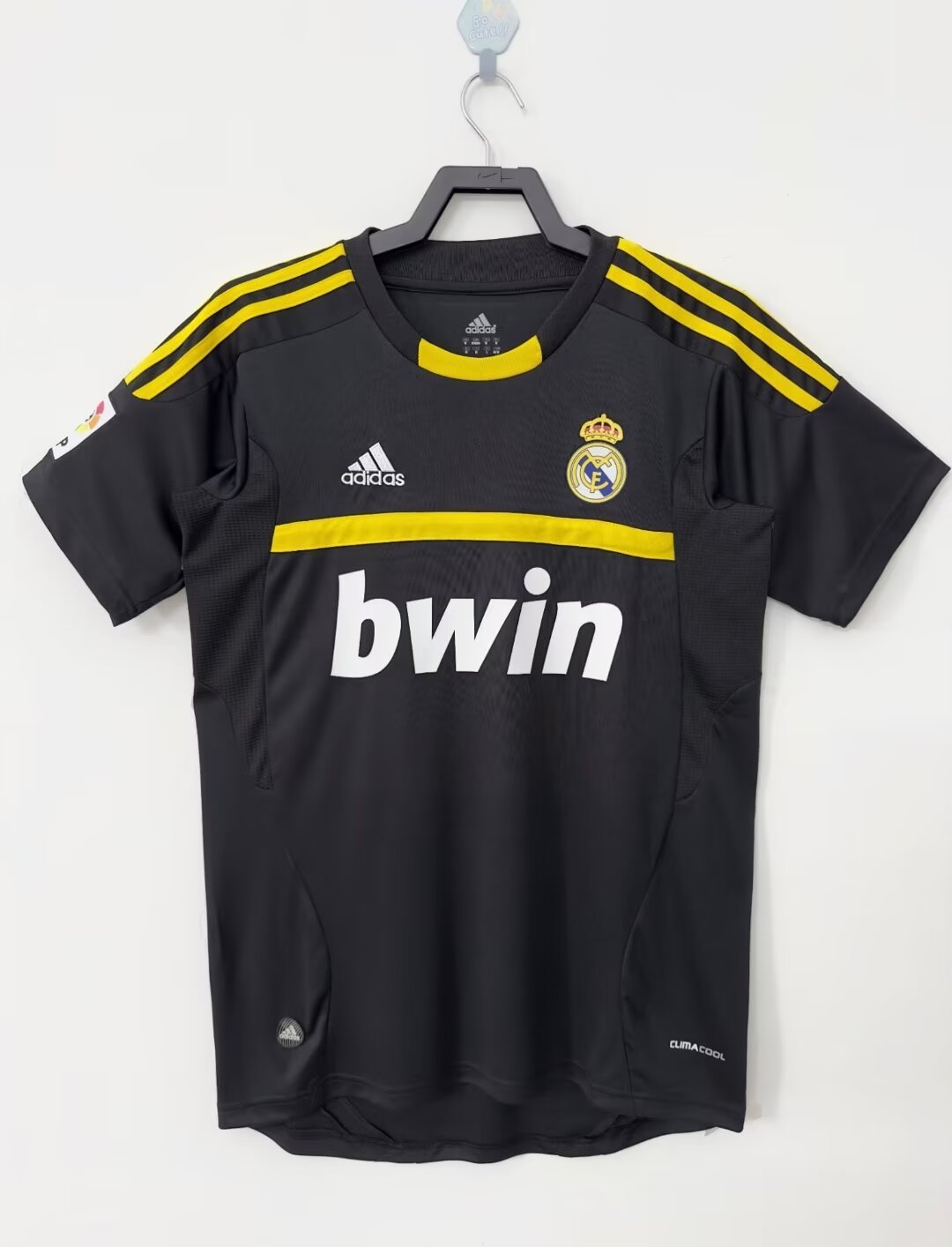Real Madrid GOALKEEPER  Jersey 2011/12 black
