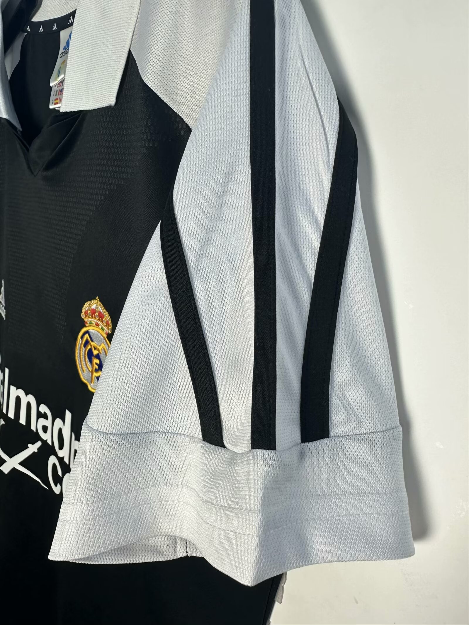 Real Madrid Away Retro Jersey 2001/02