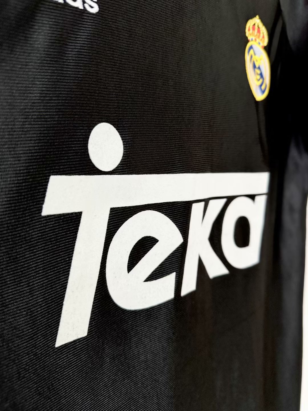 Real Madrid Away Retro Jersey 1999/00