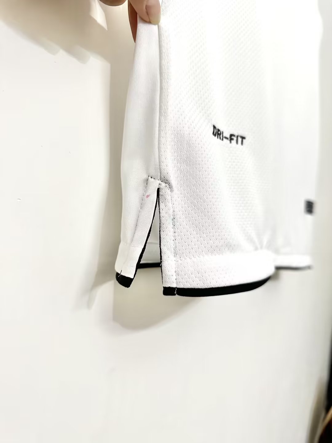 Manchester United Away Retro Jersey 2011/12- Champions League Final