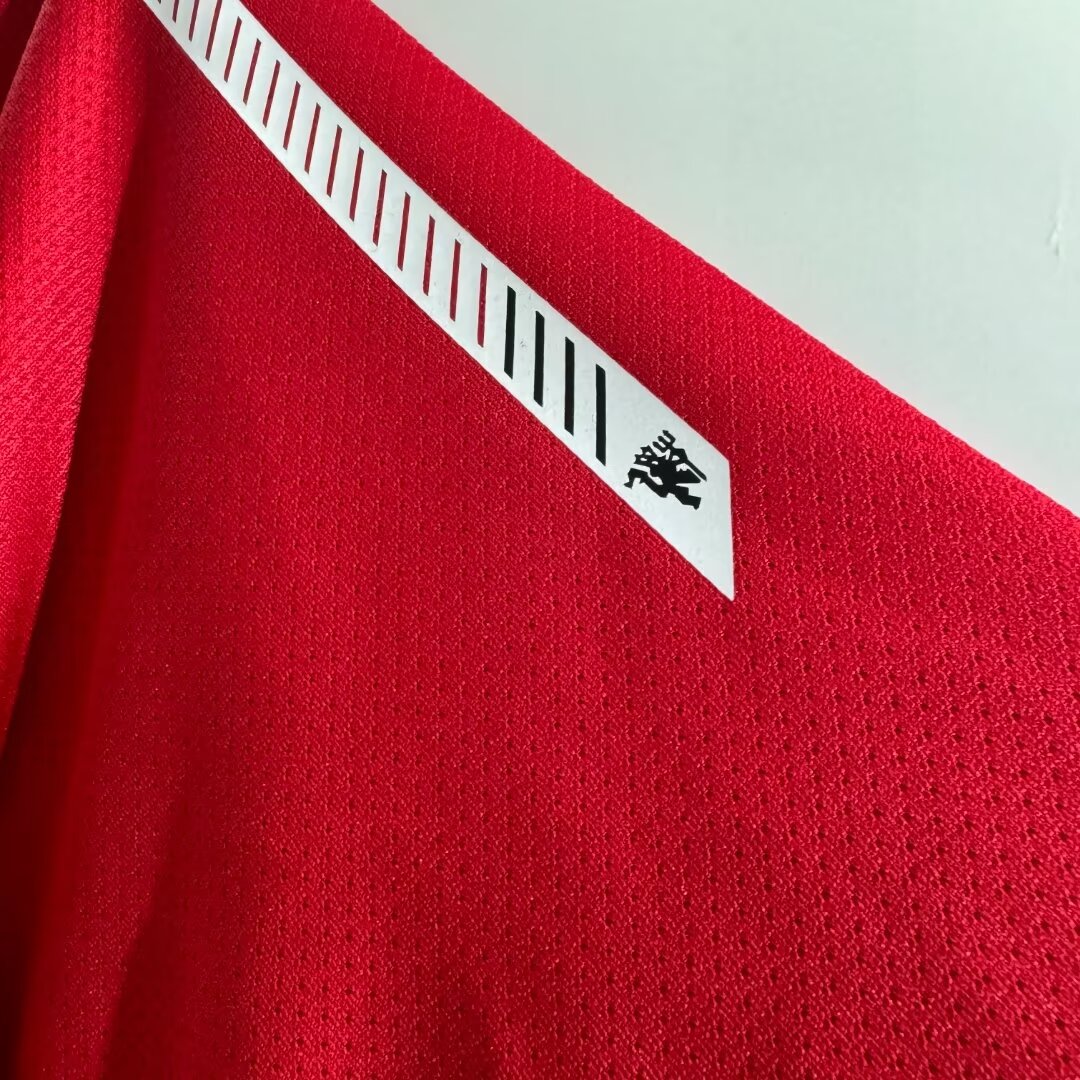 Manchester United Home Retro Jersey 2010/11