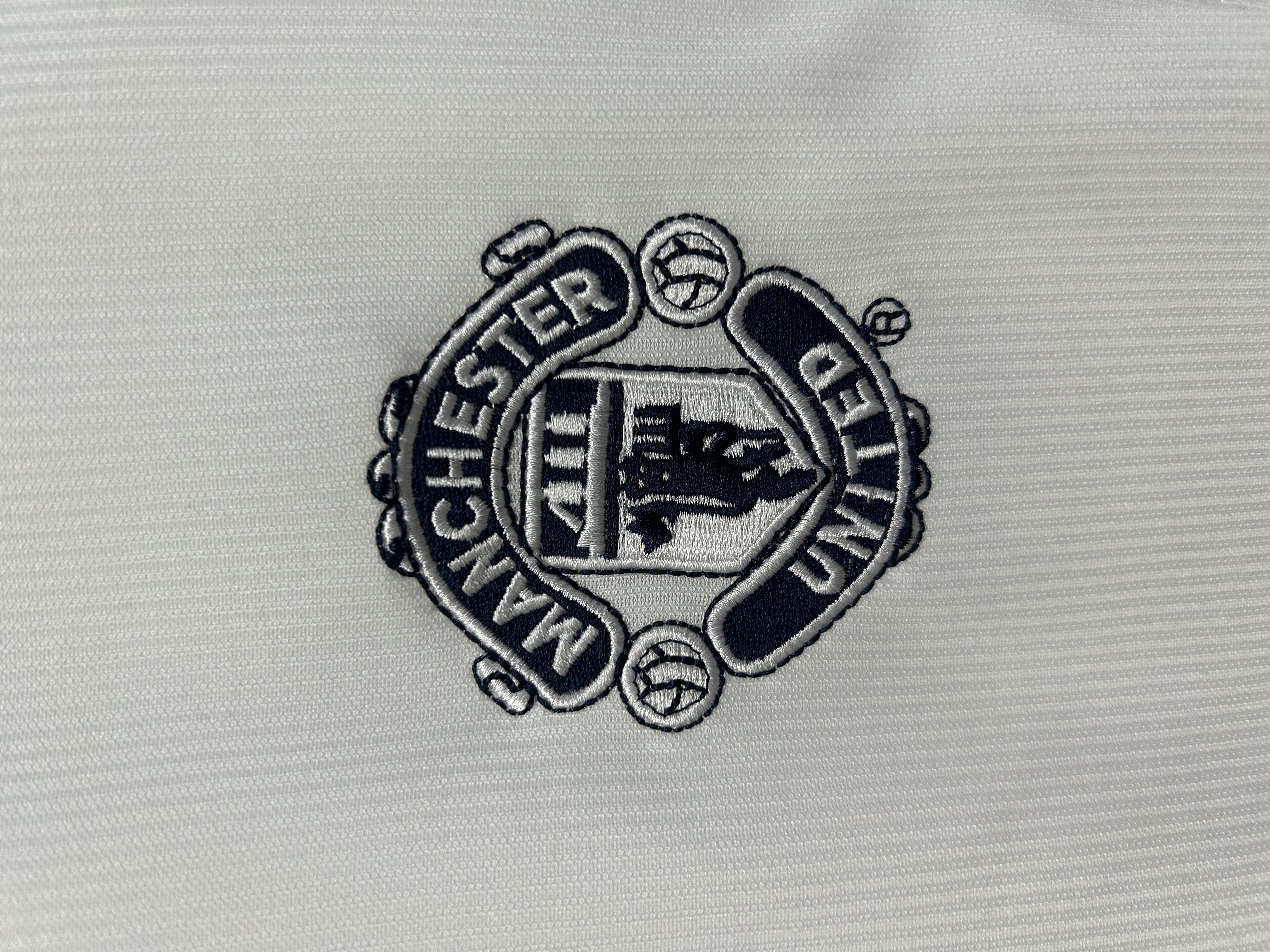 Manchester United  Away  Retro Jersey 2000/01