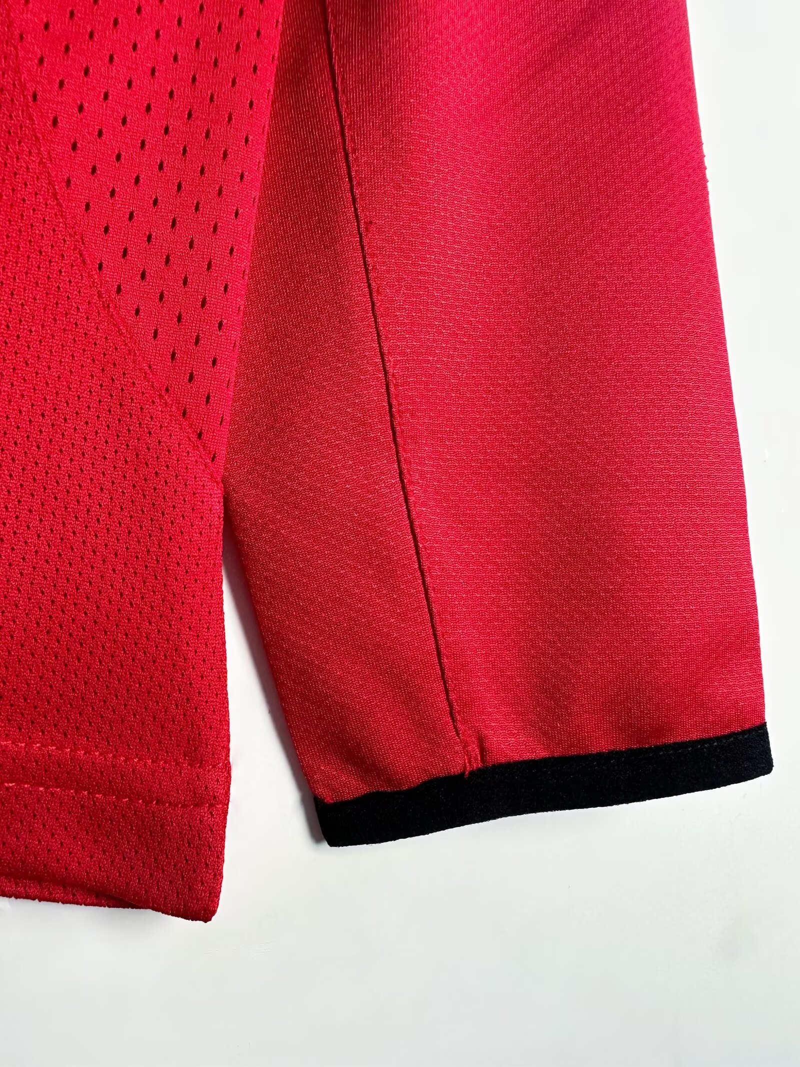 Manchester United Home  Long Sleeves Retro Jersey 2005/06