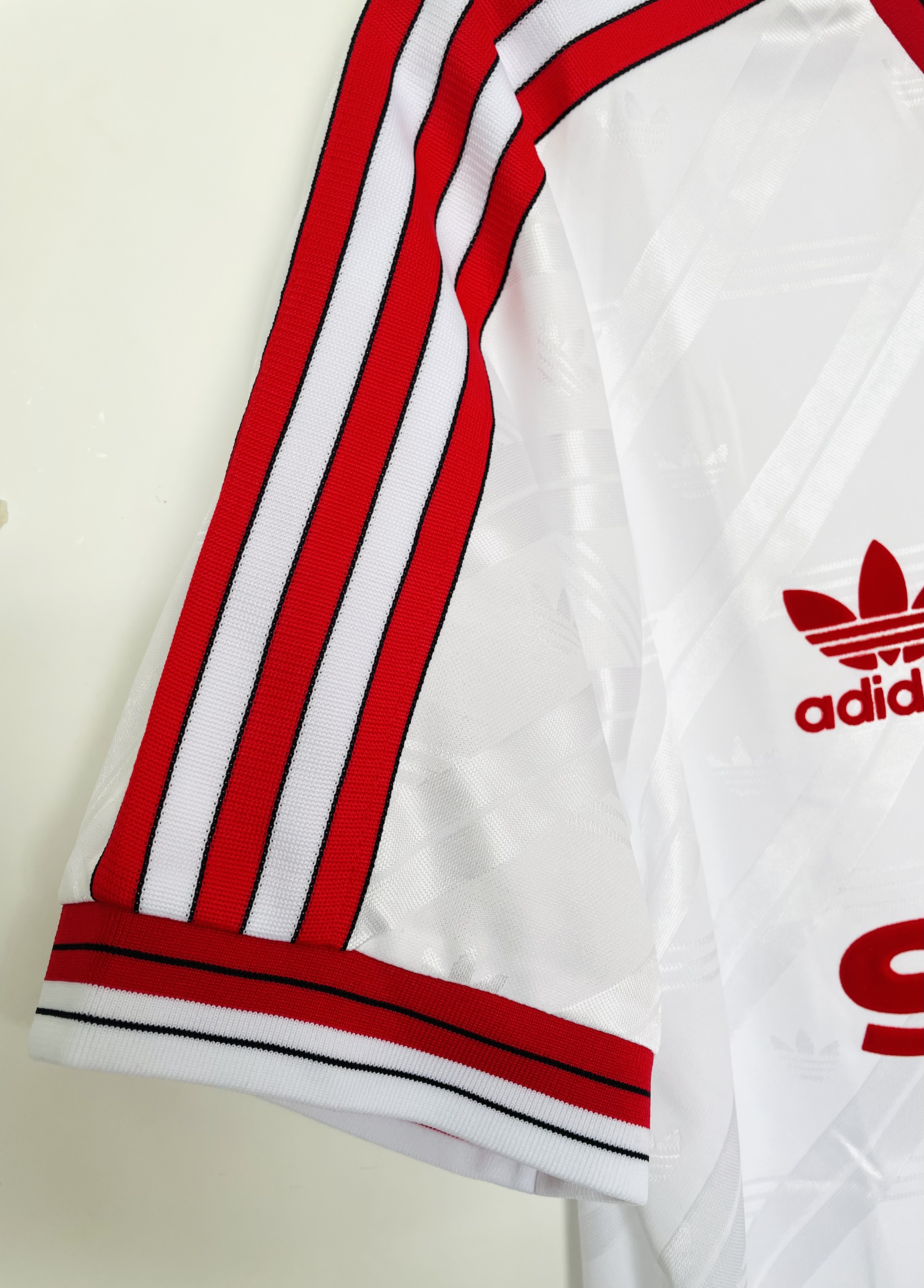 Manchester United  Away Retro Jersey 1986/88