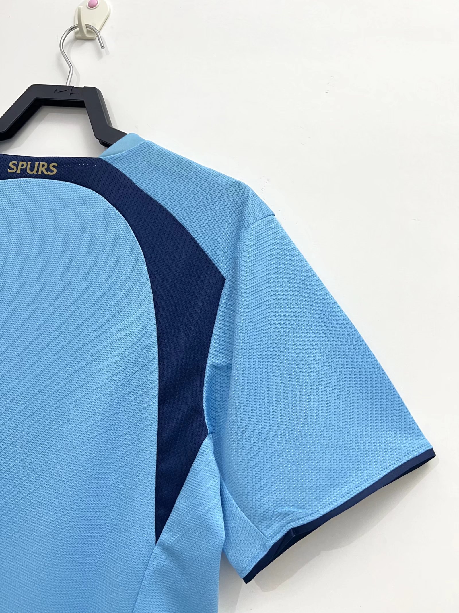 Tottenham Hotspur  Away Retro Jersey 2006/07