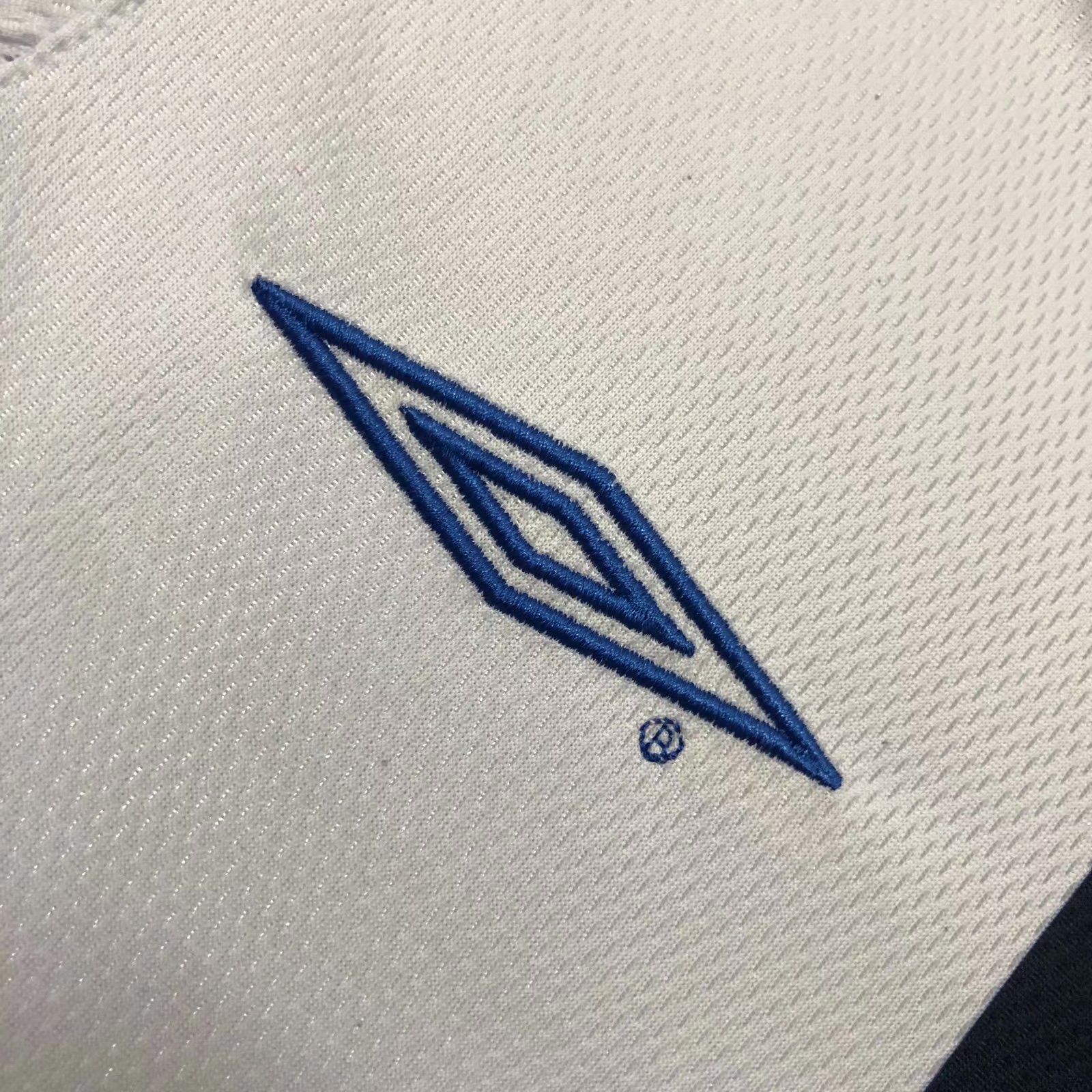 Chelsea Away Retro Jersey 2003/04