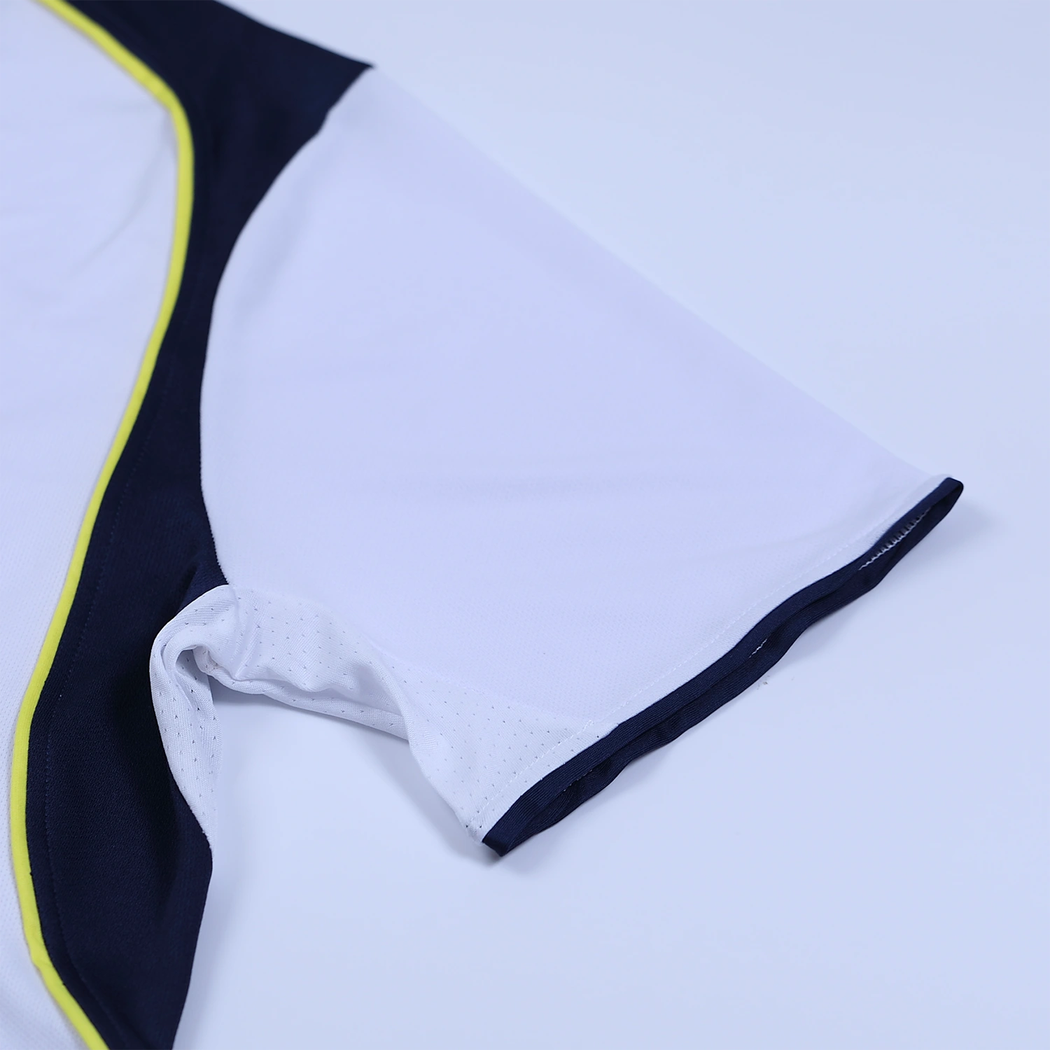 Liverpool Away Retro Jersey 2001/02