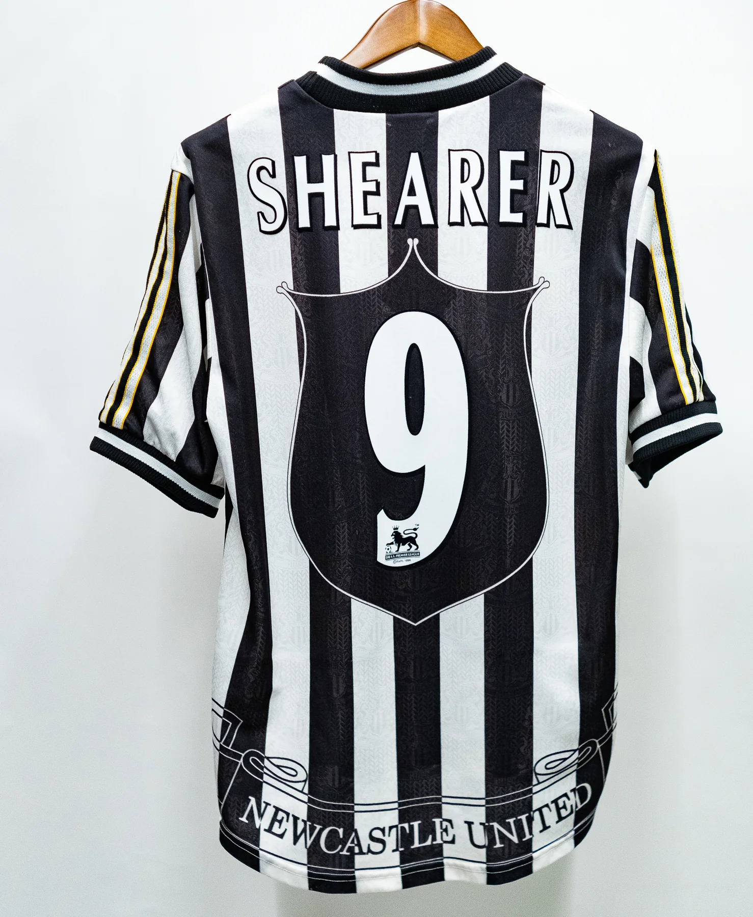 Newcastle United Home Retro Jersey 1997/99