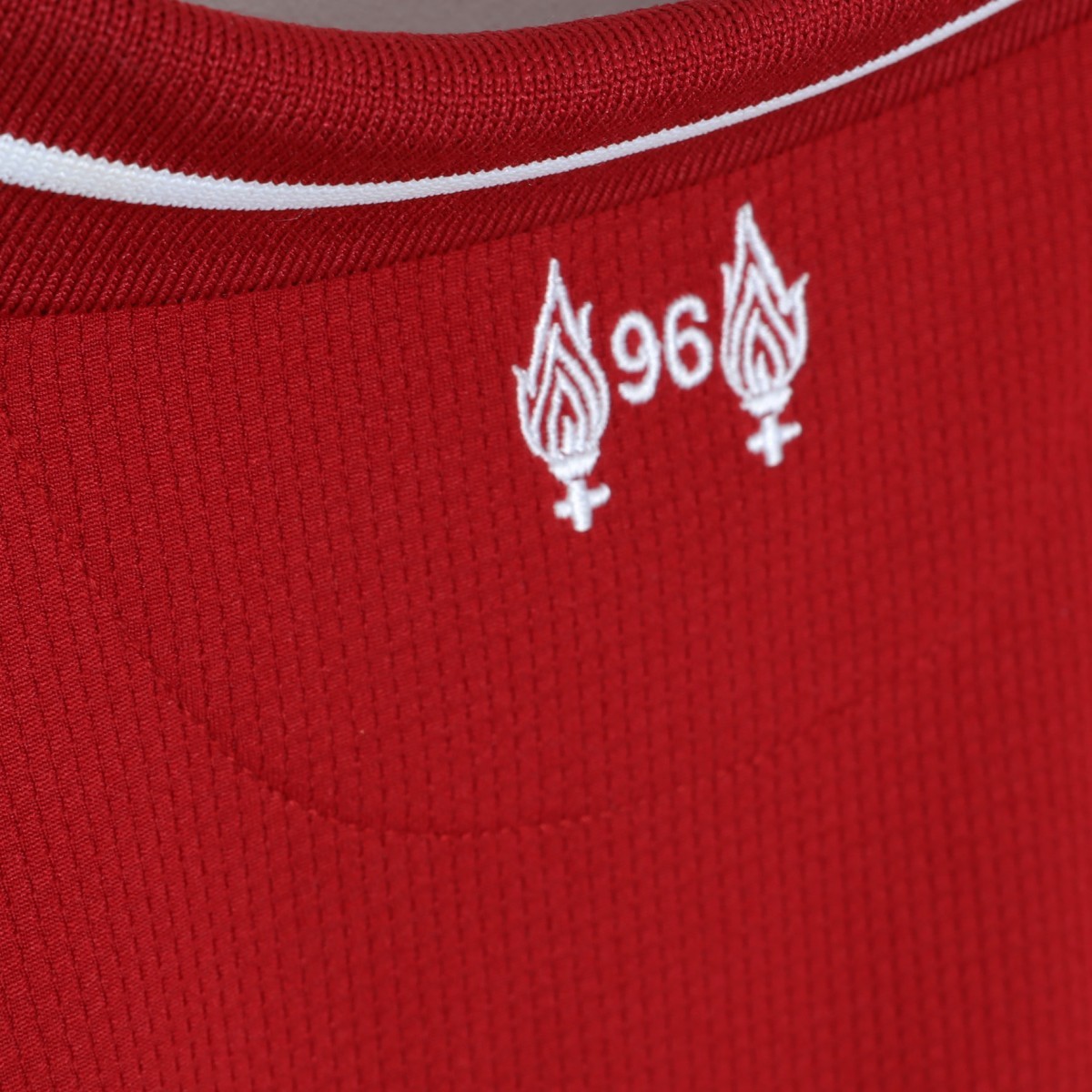 Liverpool Home Retro Jersey 2018/19