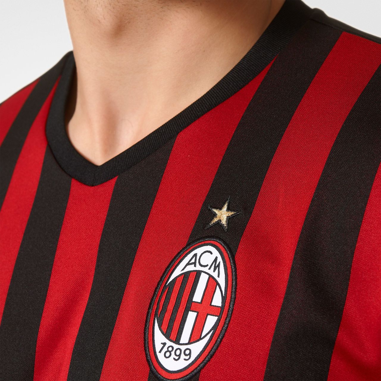 AC Milan Home  Retro Jersey 2016/17