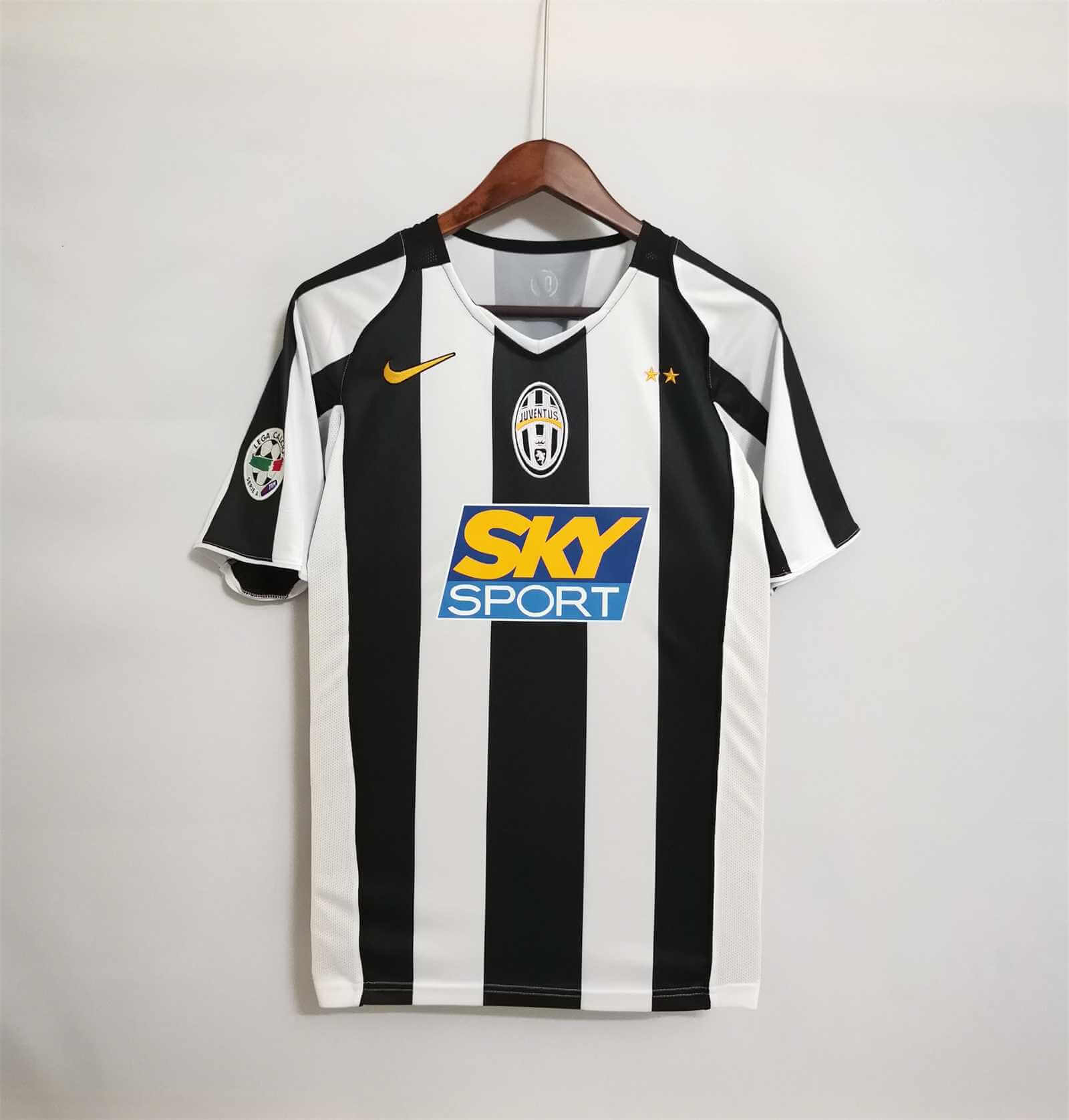 Juventus Home Retro Jersey 2004/05