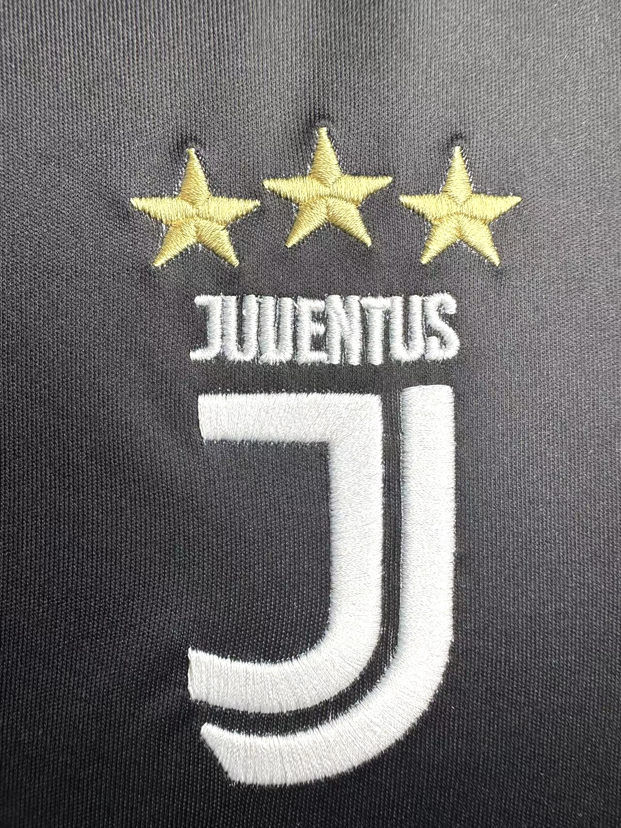 Juventus Home Retro Jersey  2019/20