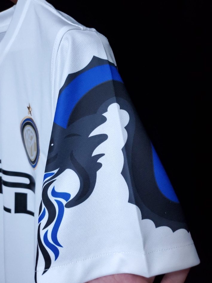 Inter Milan Away Retro Jersey  2010/11