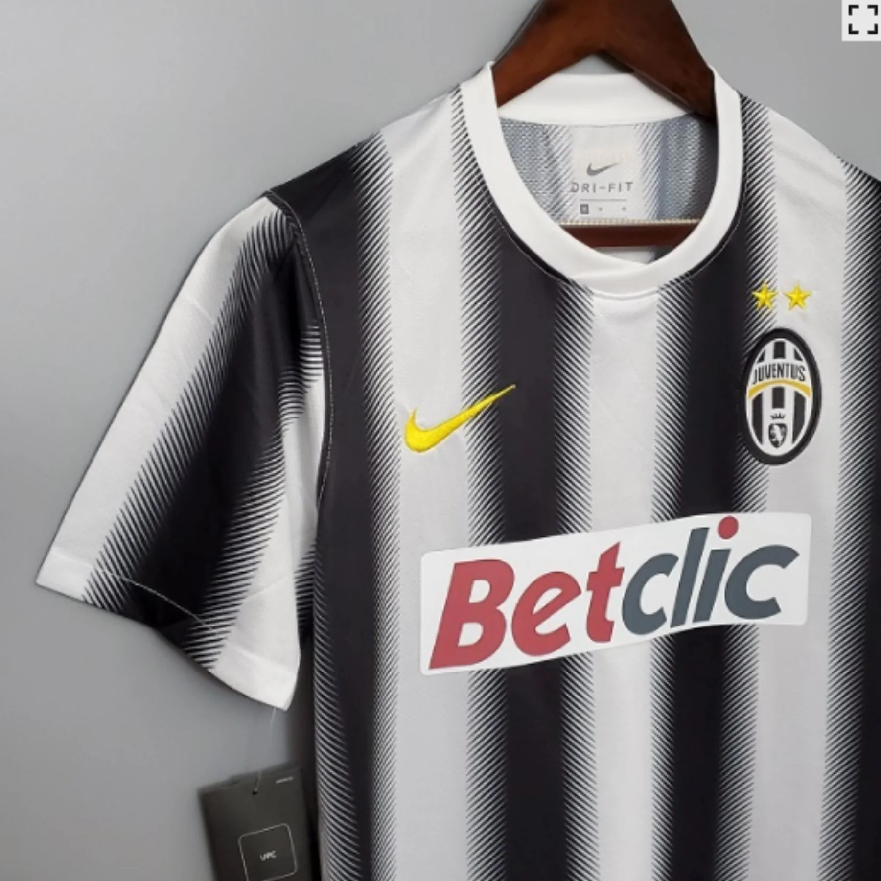 Juventus Home Retro Jersey 2011/12