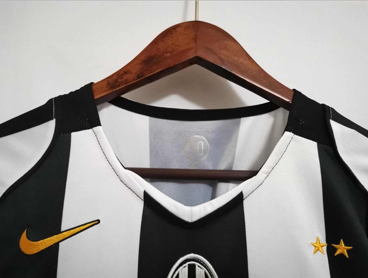 Juventus Home Retro Jersey 2004/05