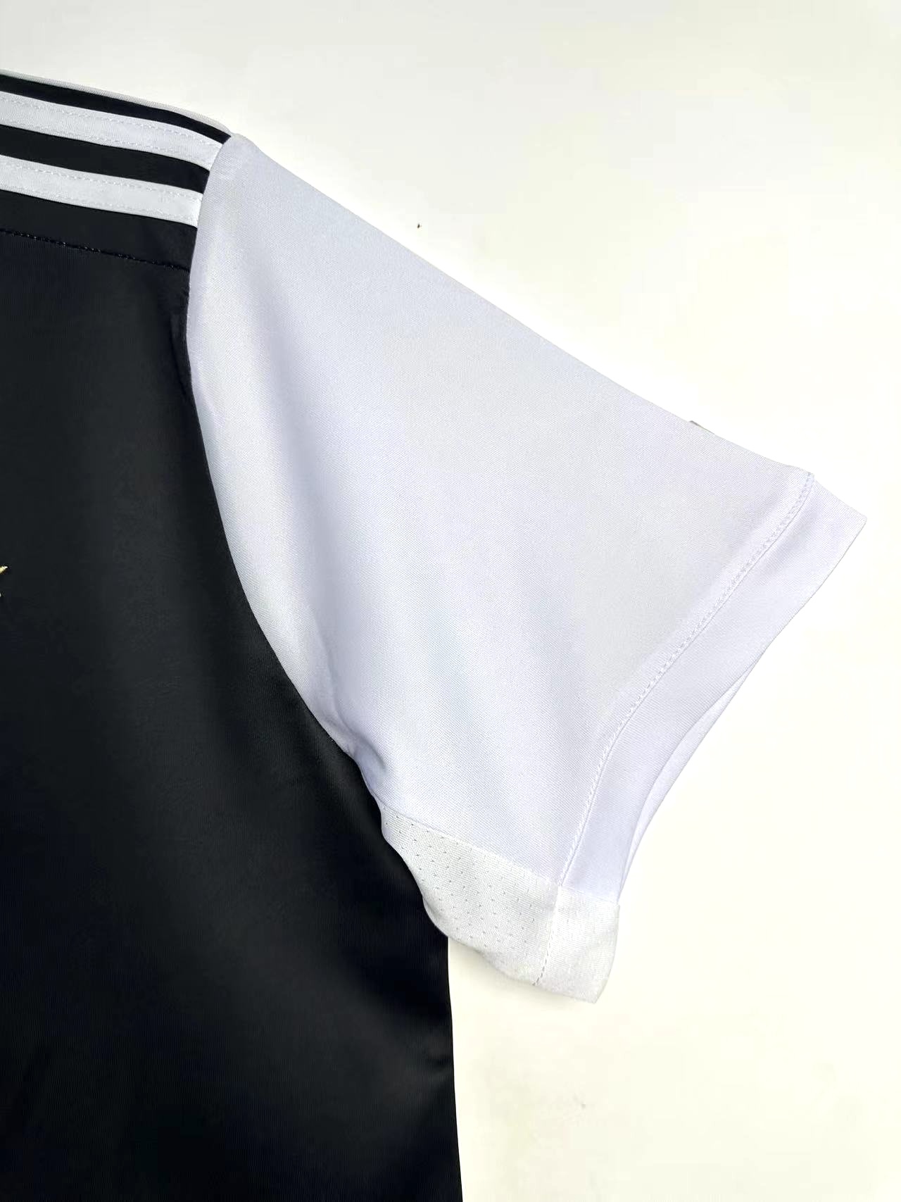 Juventus Home Retro Jersey  2019/20