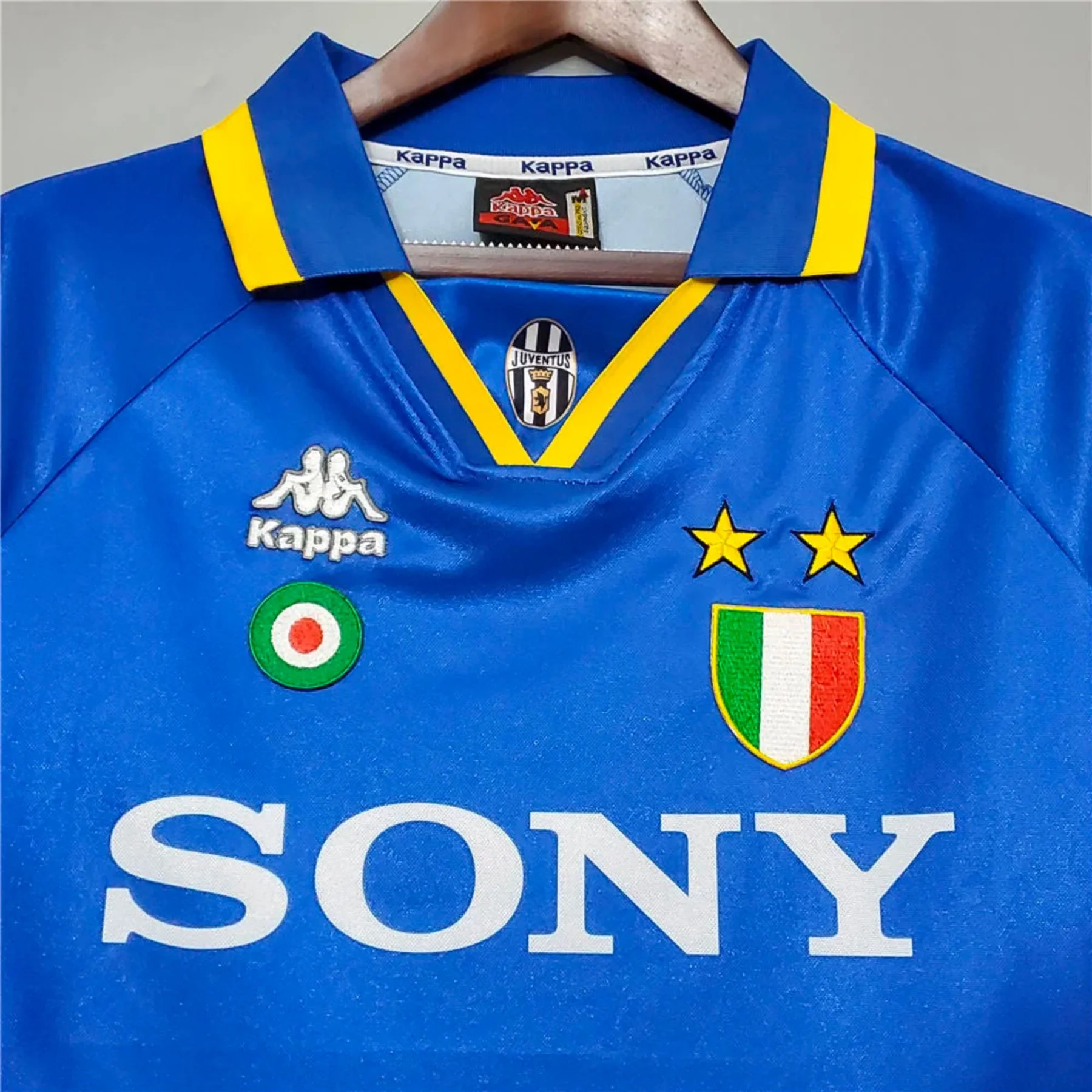 Juventus Away Retro Jersey 1995/96