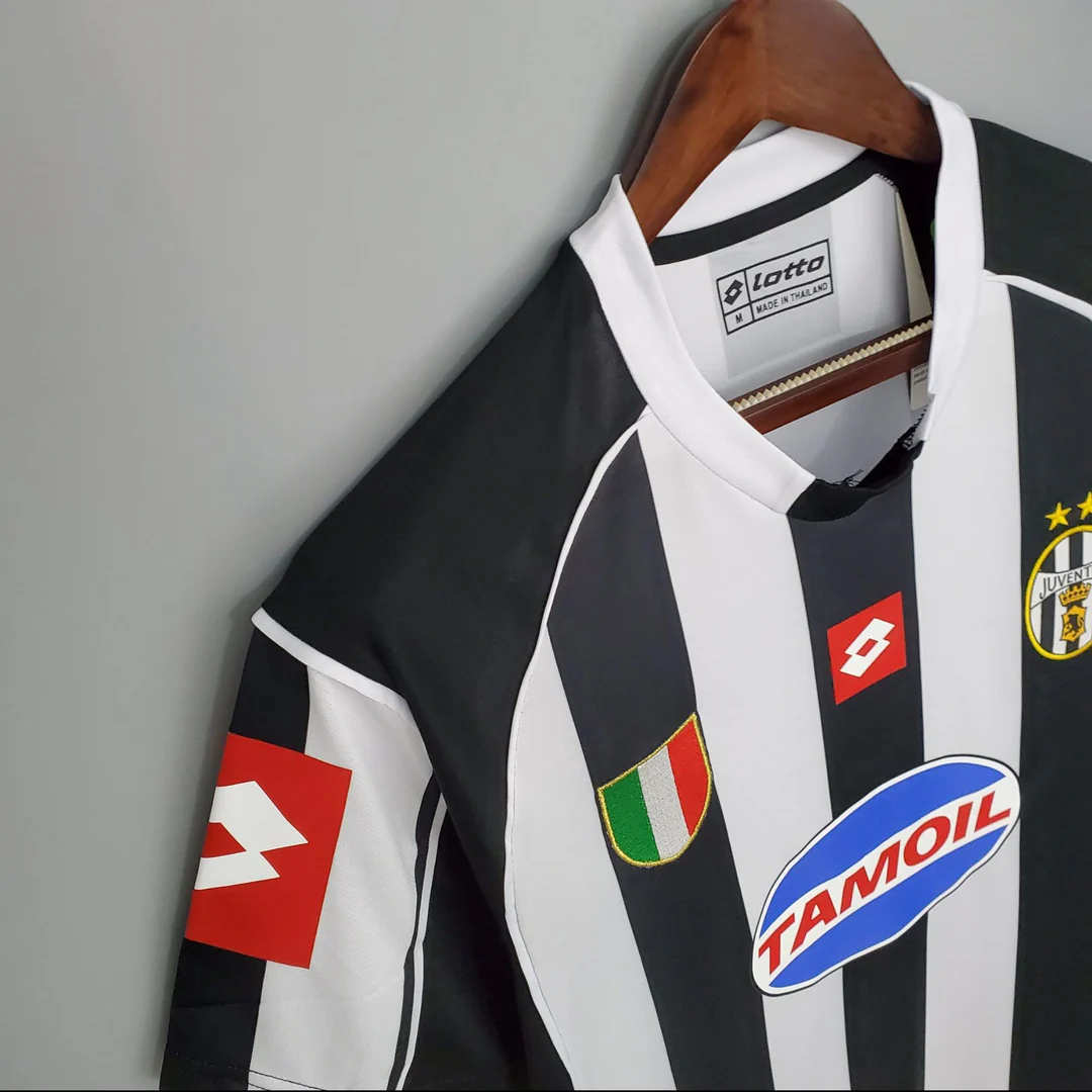 Juventus Home Retro Jersey 2002/03
