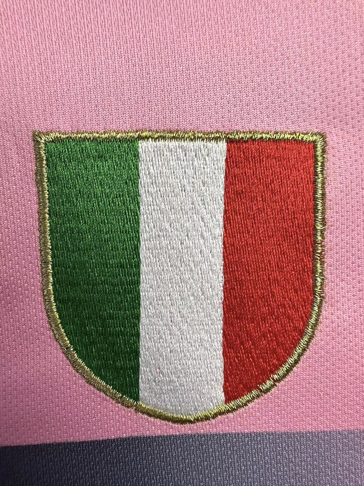 Juventus Goalkeeper Retro Jersey 2002/03 Pink Black