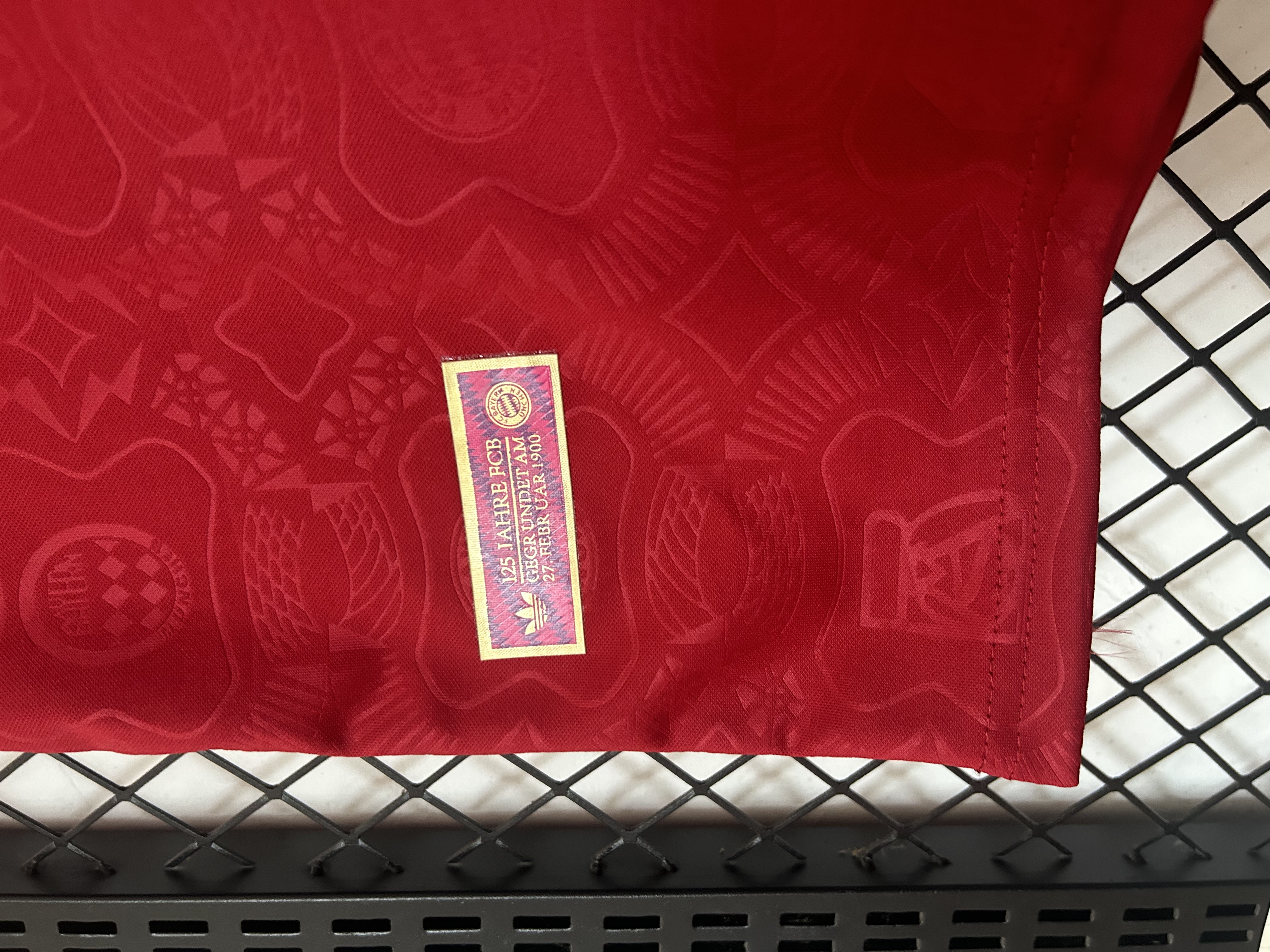 Bayern Munich 125th Anniversary  jersey English Advertising