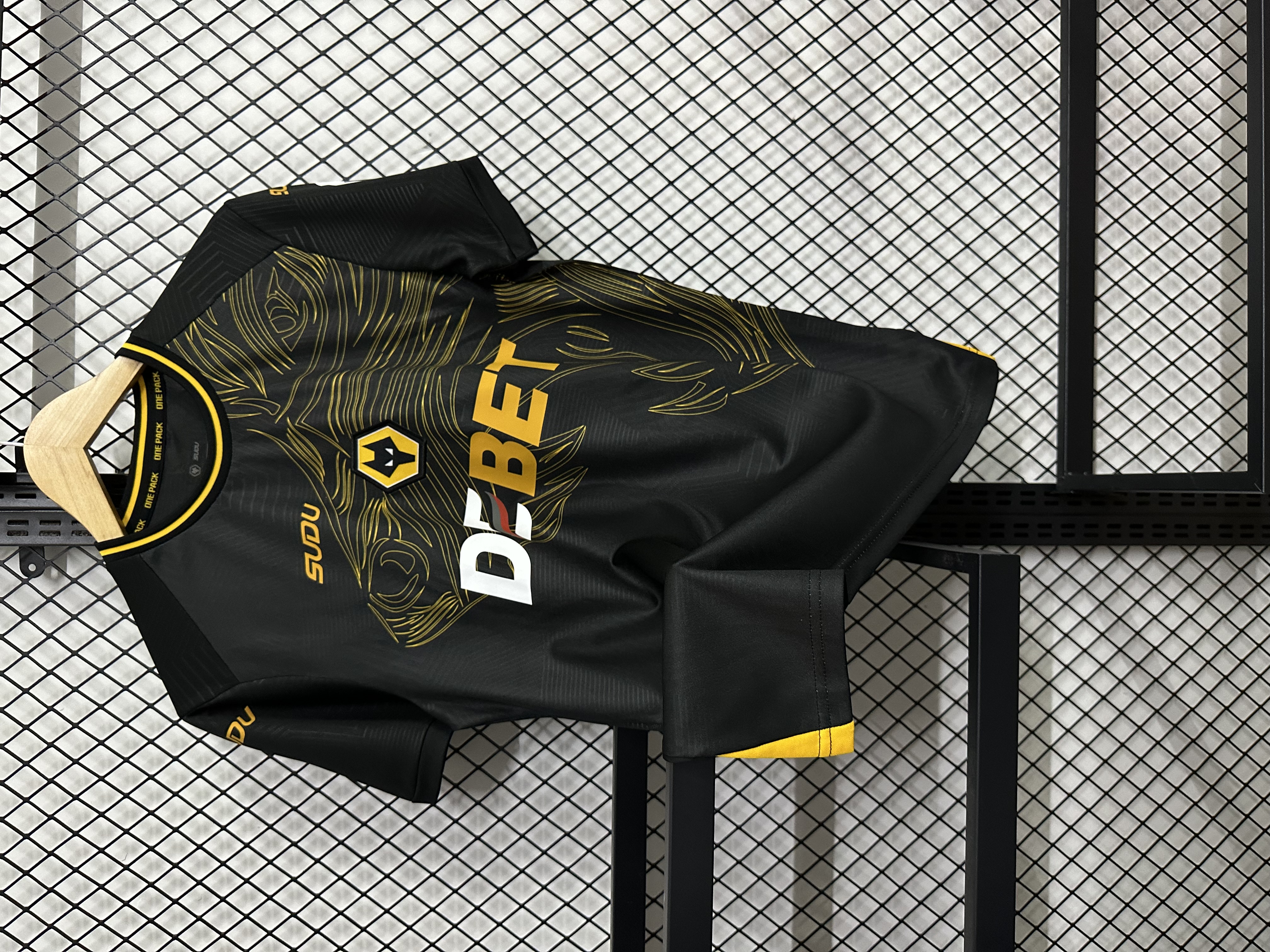 Wolverhampton Wanderers Away Jersey 24/25