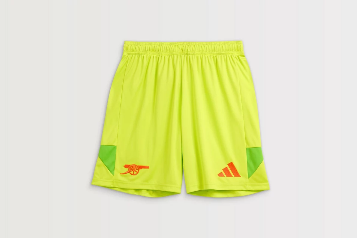 Arsenal Yellow Goalkeeper  Shorts 2024/25