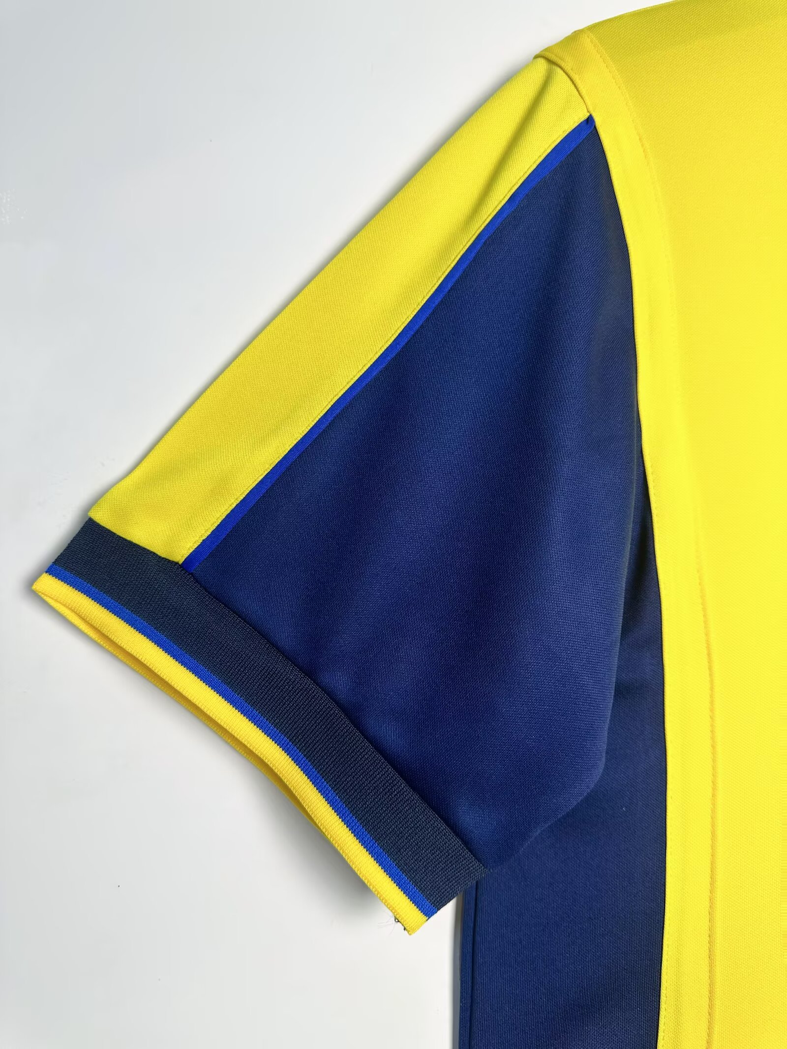 Arsenal Away jersey 2000/01