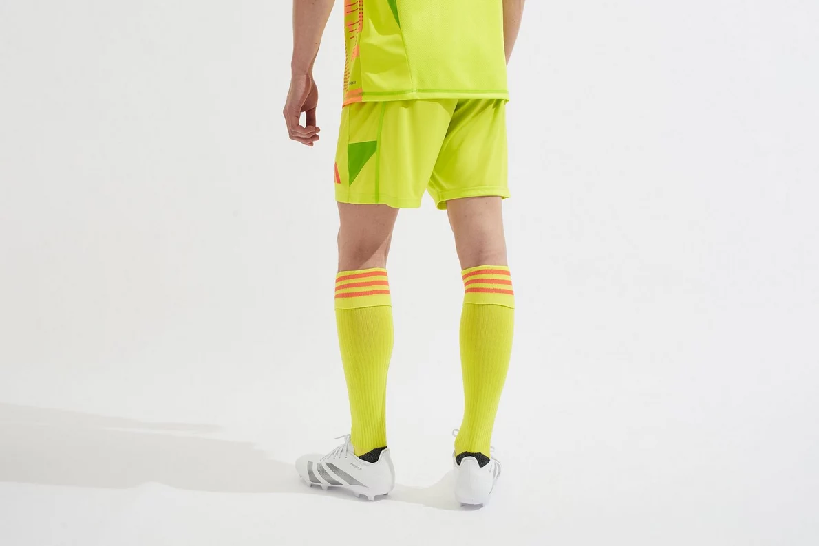 Arsenal Yellow Goalkeeper  Shorts 2024/25
