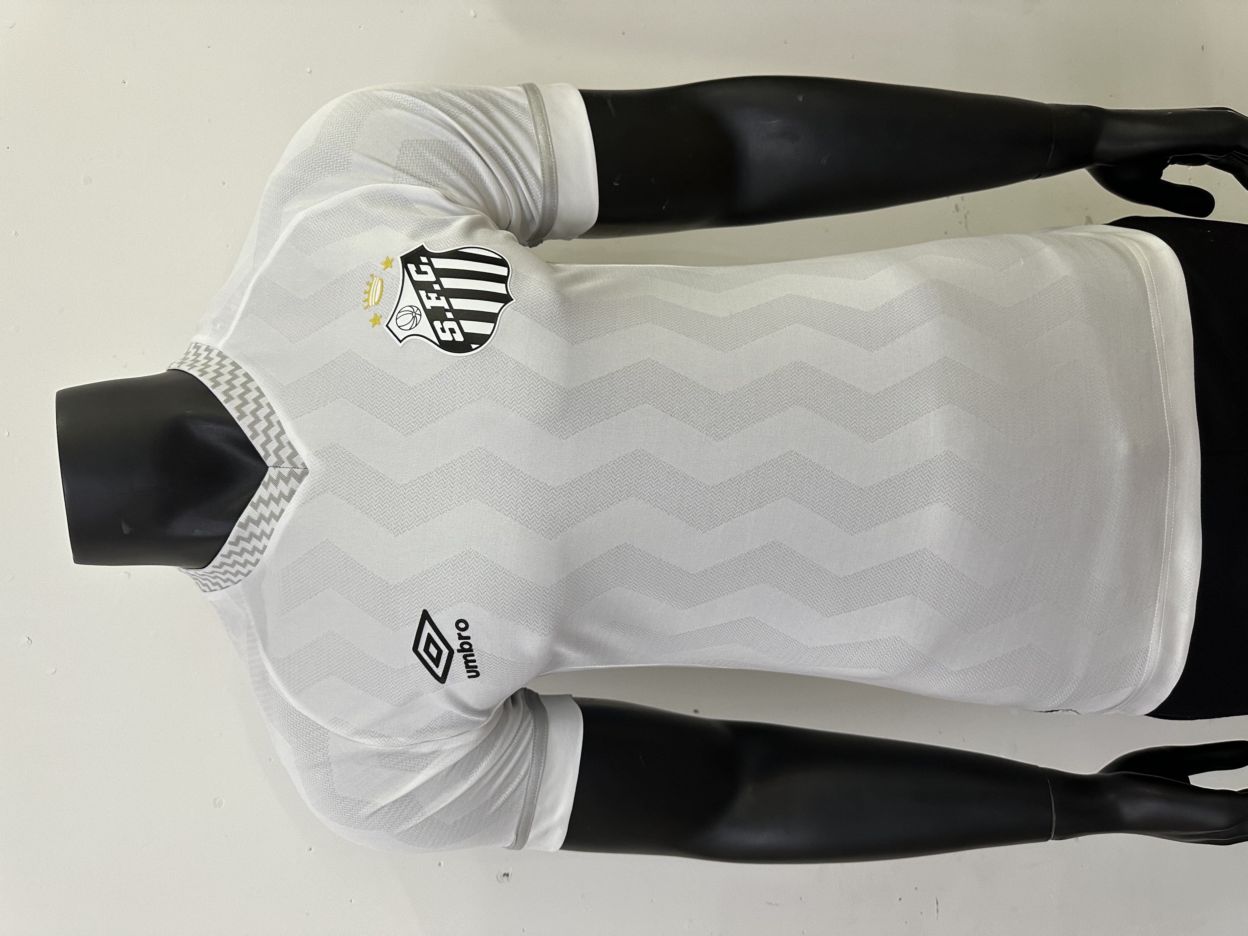 Santos  Home Player Version Kits 2025/26