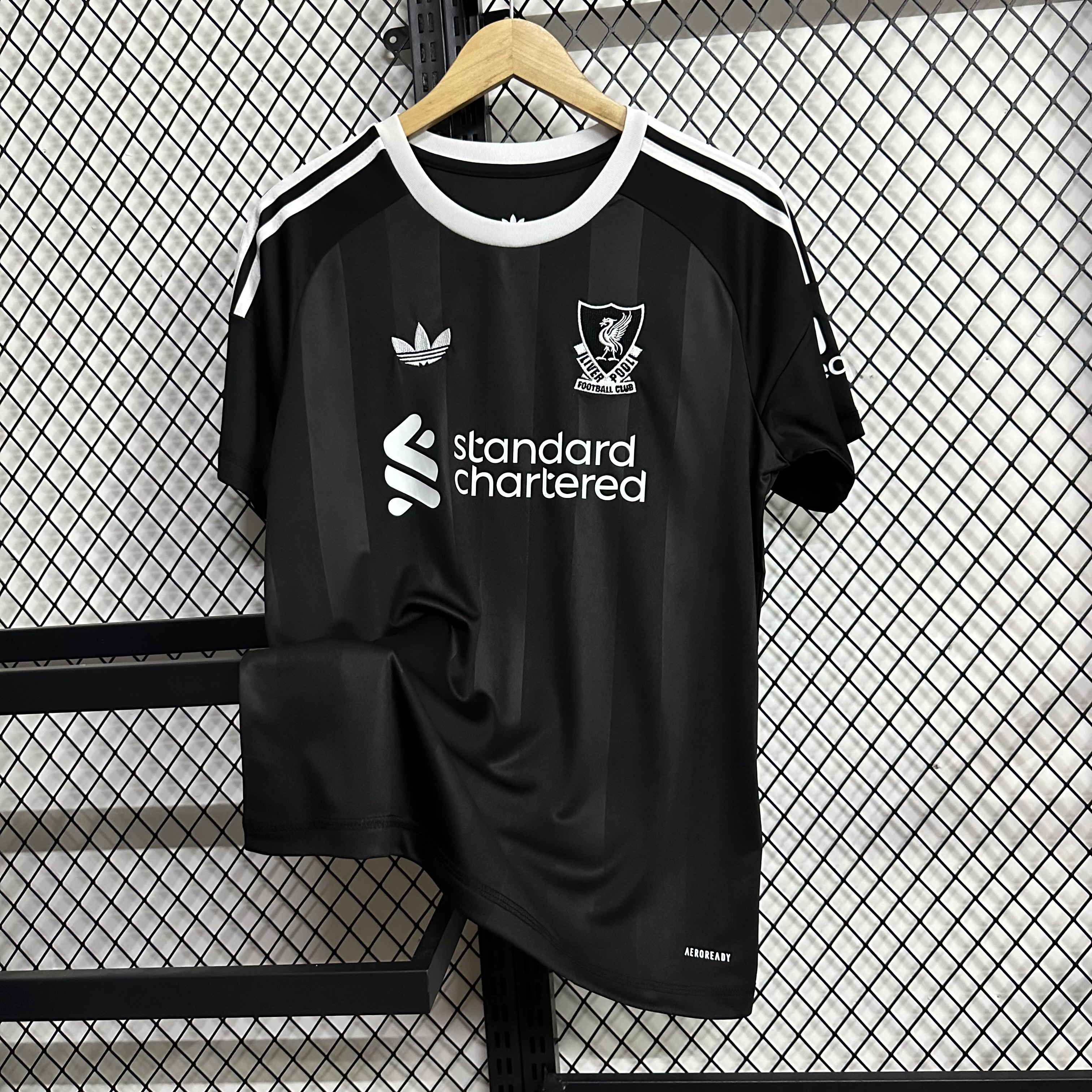 Liverpool Goalkeeper Jersey 25/26