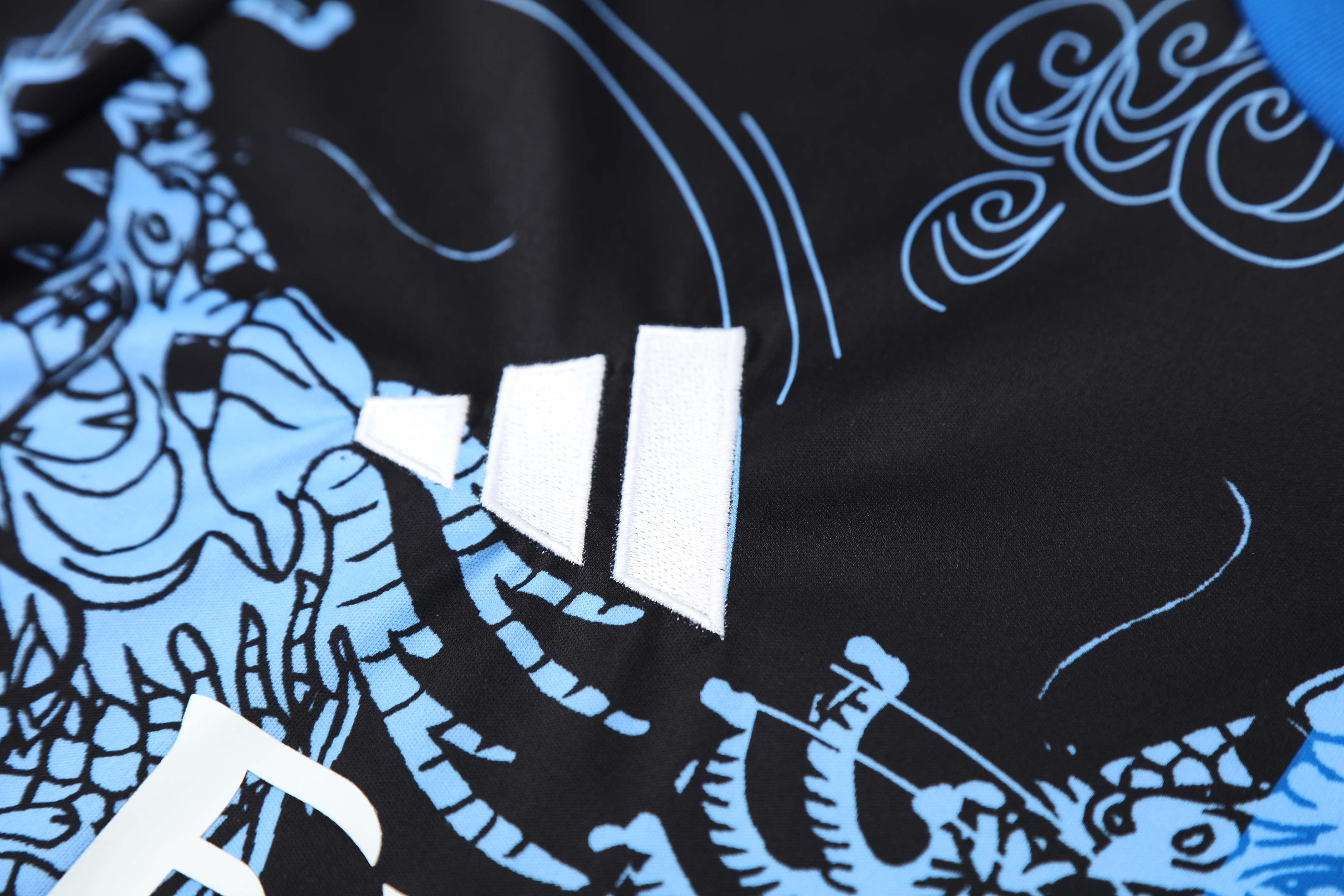 Real Madrid Training Jersey 2025/26 blue