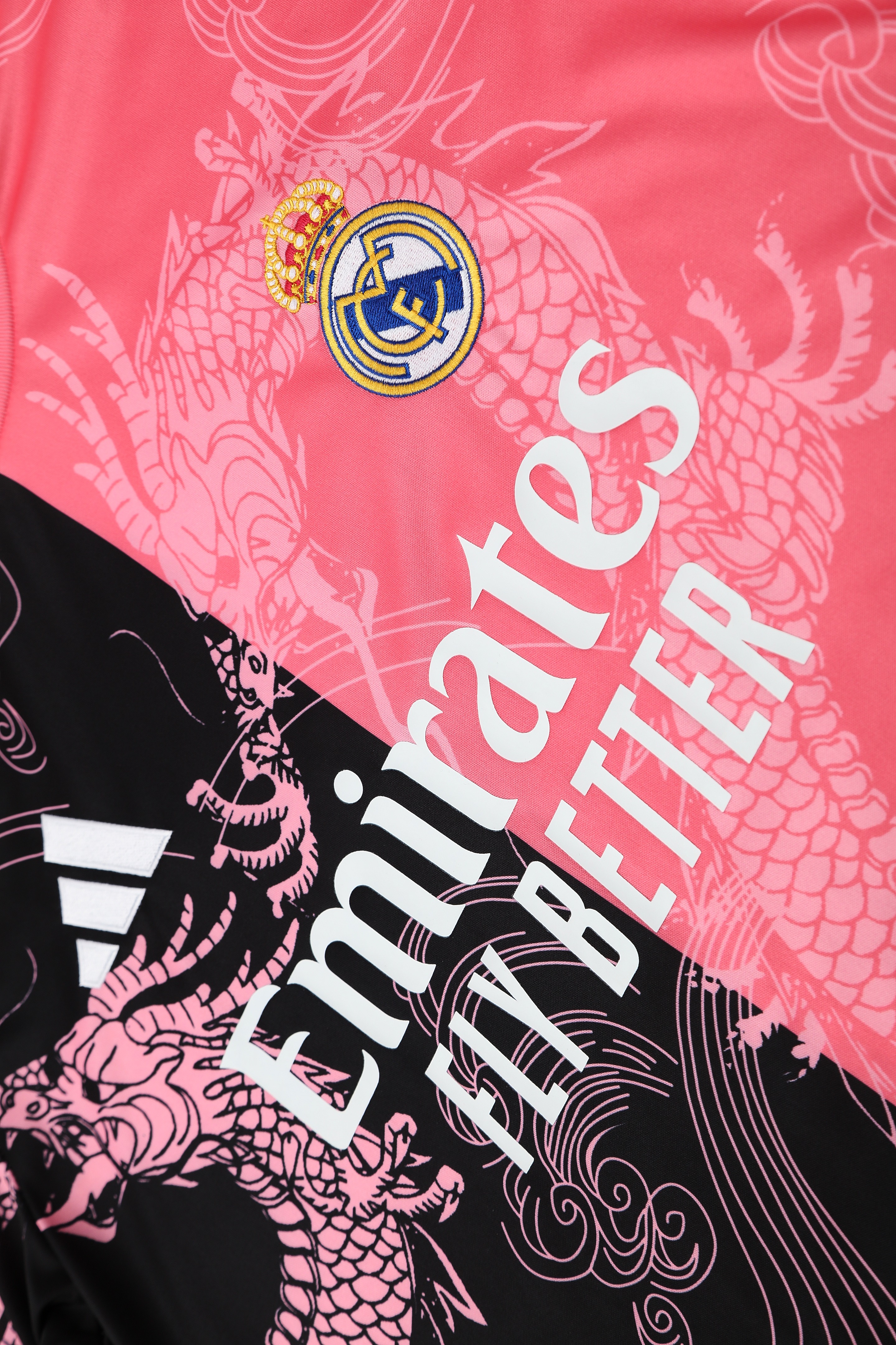 Real Madrid Training Jersey 2025/26 pink